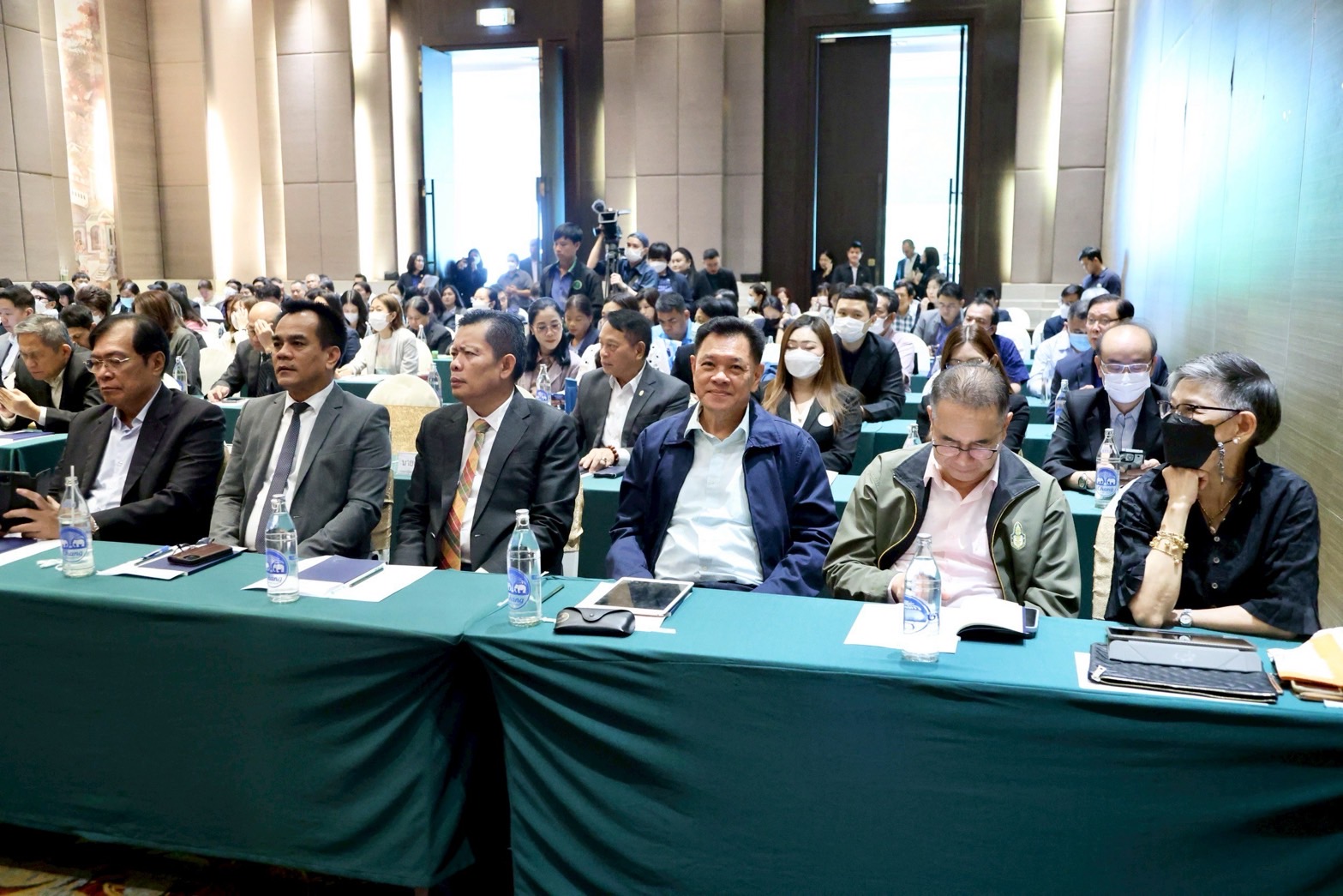 กระทรวงเกษตรฯ ขับเคลื่อนระบบ “ASP” ยกระดับเกษตรไทยสู่ “ระบบเกษตรบริการ” ลดภาระเกษตรกร ให้เข้าถึงเทคโนโลยีและบริการอย่างมืออาชีพ ดึงภาคเอกชน-นักวิจัยร่วมเสริมแกร่ง 5 S 17678456