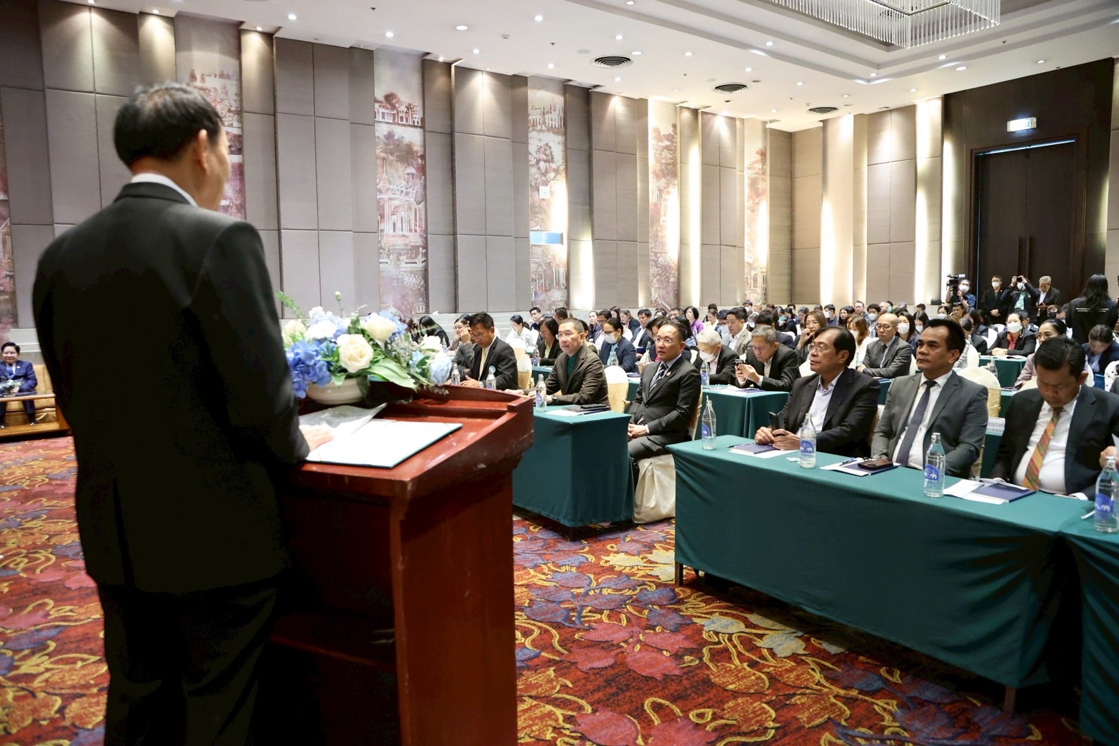 กระทรวงเกษตรฯ ขับเคลื่อนระบบ “ASP” ยกระดับเกษตรไทยสู่ “ระบบเกษตรบริการ” ลดภาระเกษตรกร ให้เข้าถึงเทคโนโลยีและบริการอย่างมืออาชีพ ดึงภาคเอกชน-นักวิจัยร่วมเสริมแกร่ง 6 S 17678457