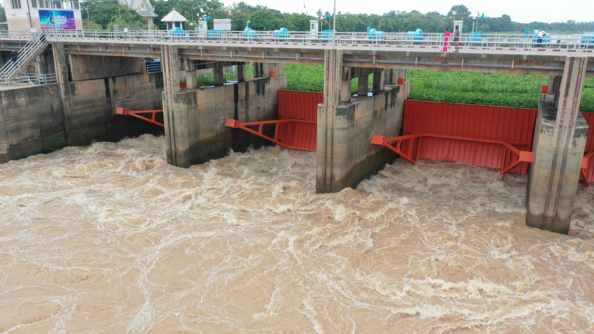 กรมชลฯ แจ้ง 11 จว. ระดับน้ำเจ้าพระยาเพิ่มสูงขึ้น เหตุน้ำเหนือยังมาก 3 S 2523146