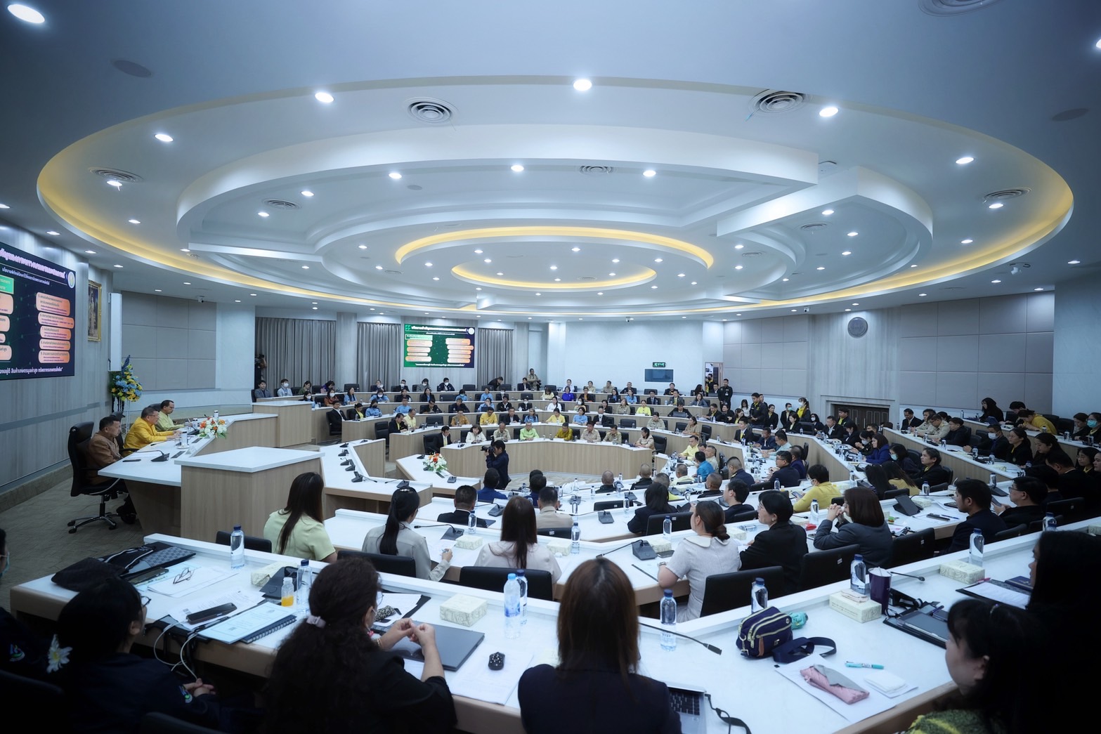 รวมพลัง สืบสาน รักษา ต่อยอดพระราชปณิธาน สศก. ร่วมภาคีเครือข่าย เปิดเวทีสัมมนาผลสำเร็จโครงการอันเนื่องมาจากพระราชดำริ ปี 2568 4 S 9936956