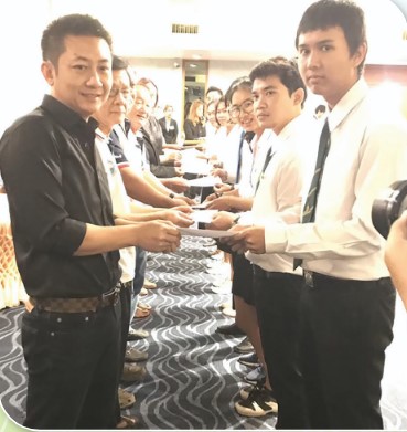 เกษตรกรดีเด่นแห่งชาติ ประจำปี 2568 เหลือง 4
