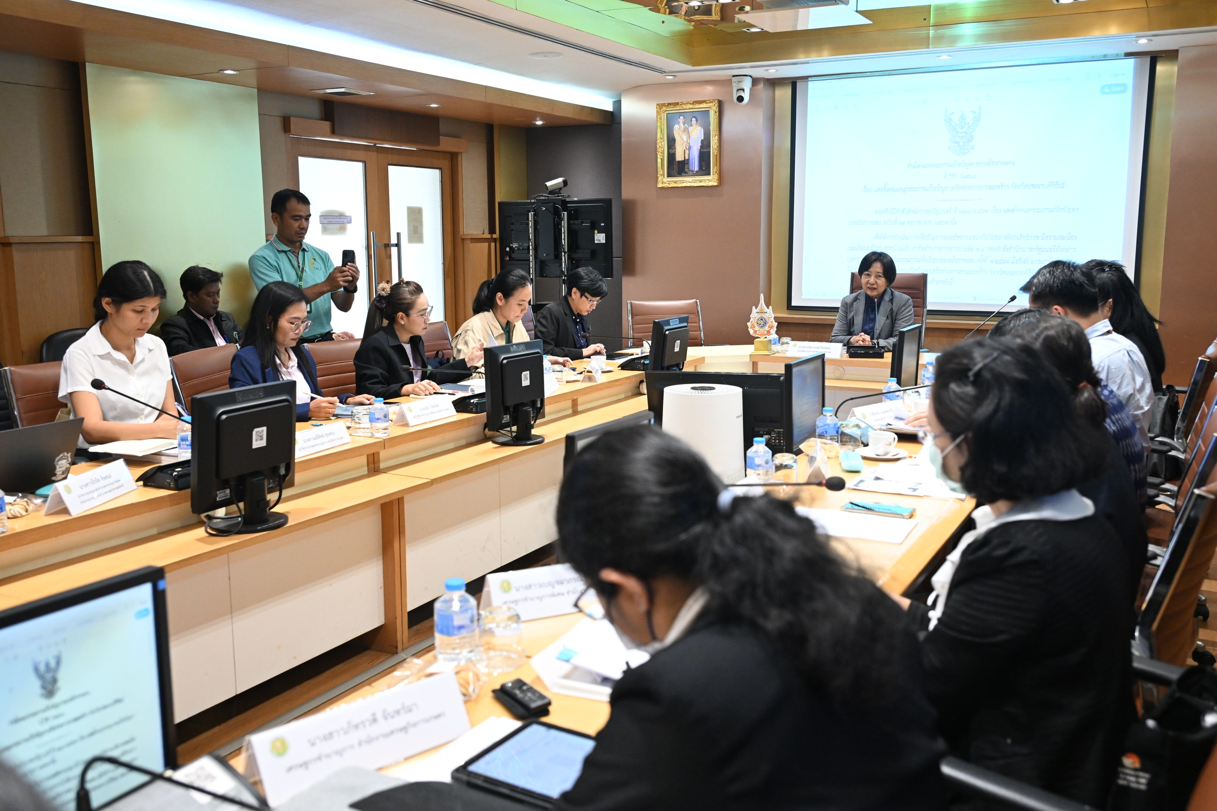 รองปลัดเกษตรฯ ดึงหน่วยงานในสังกัดหารือปัญหาหนอนหัวดำทำลายต้นมะพร้าว พร้อมหาแนวทางแก้ปัญหาการส่งออกกะทิไทย 3 03 2