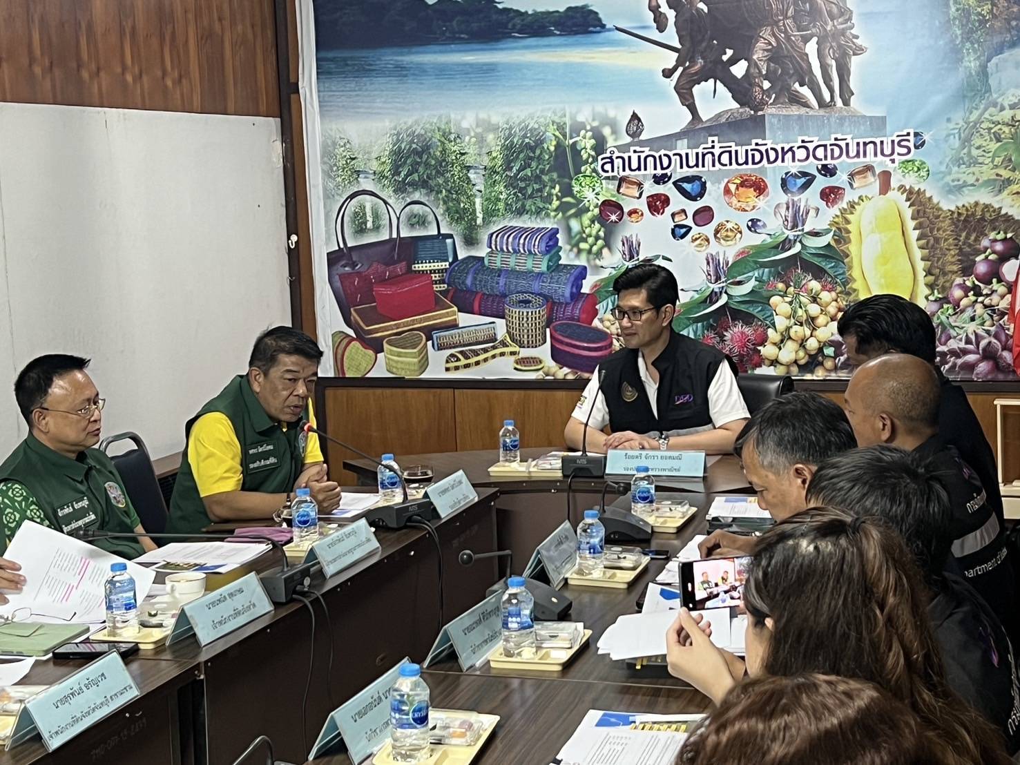 202506138b2d19ffacd887ead849a97efef848f3125911