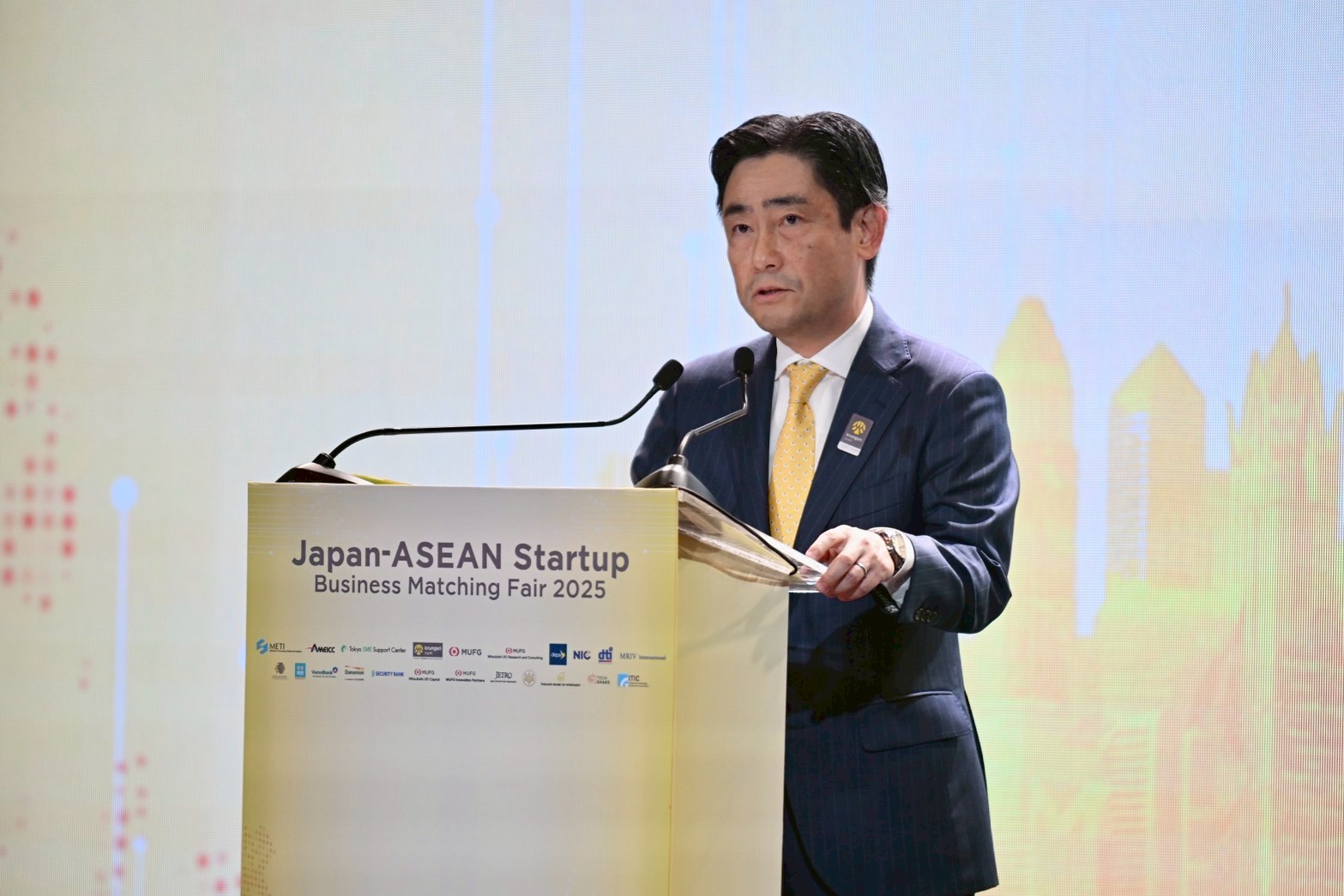 เลขาฯ รมว.กษ. ร่วมพิธีเปิดงาน Japan-ASEAN Startup Business Meeting Fair 2025 สนับสนุนการเติบโตทางเศรษฐกิจอย่างยั่งยืน 4 4 3