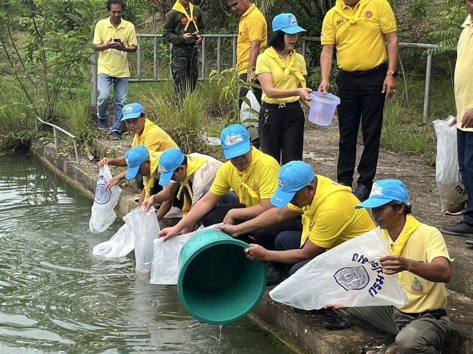 กรมประมง ดำเนินโครงการฟื้นฟูแหล่งน้ำและปล่อยพันธุ์สัตว์น้ำเนื่องในวันเฉลิมพระชนมพรรษา 47 พรรษาสมเด็จพระนางเจ้าสุทิดา พัชรสุธาพิมลลักษณ พระบรมราชินี 8 450603