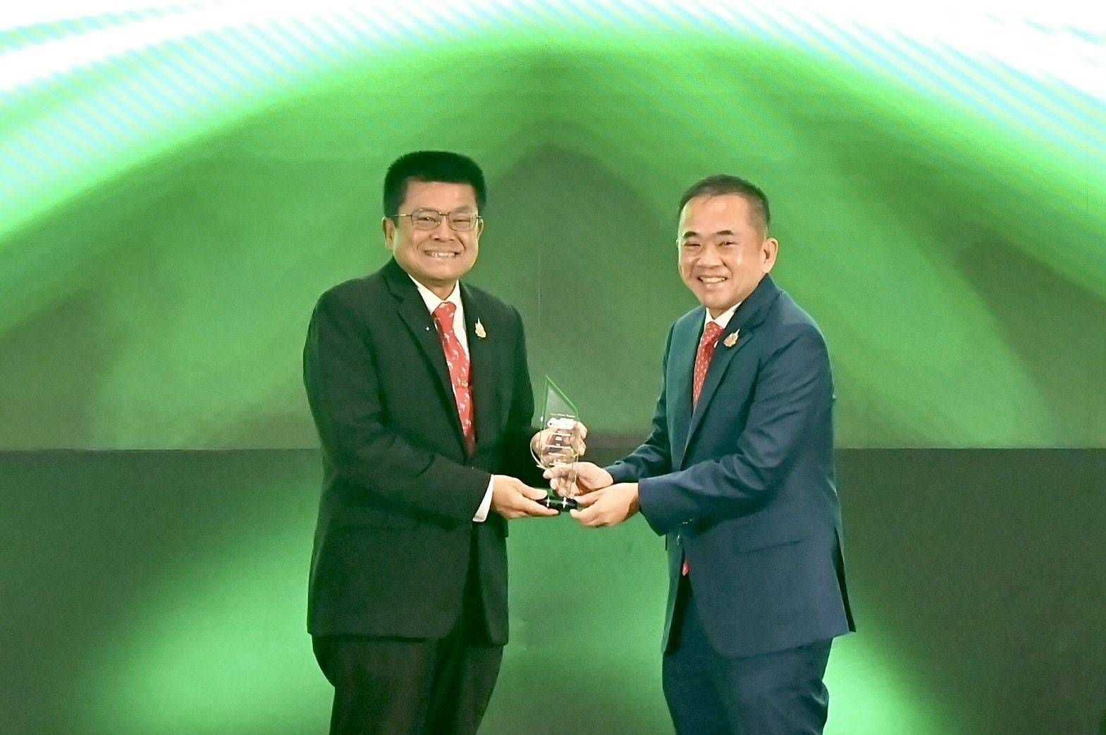 กรมประมง คว้ารางวัล GDCC GOV Cloud 2568 พัฒนาระบบ“การออกใบอนุญาตประมงพื้นบ้าน” ยกระดับบริการเศรษฐกิจสู่ยุคดิจิทัล 2 462157