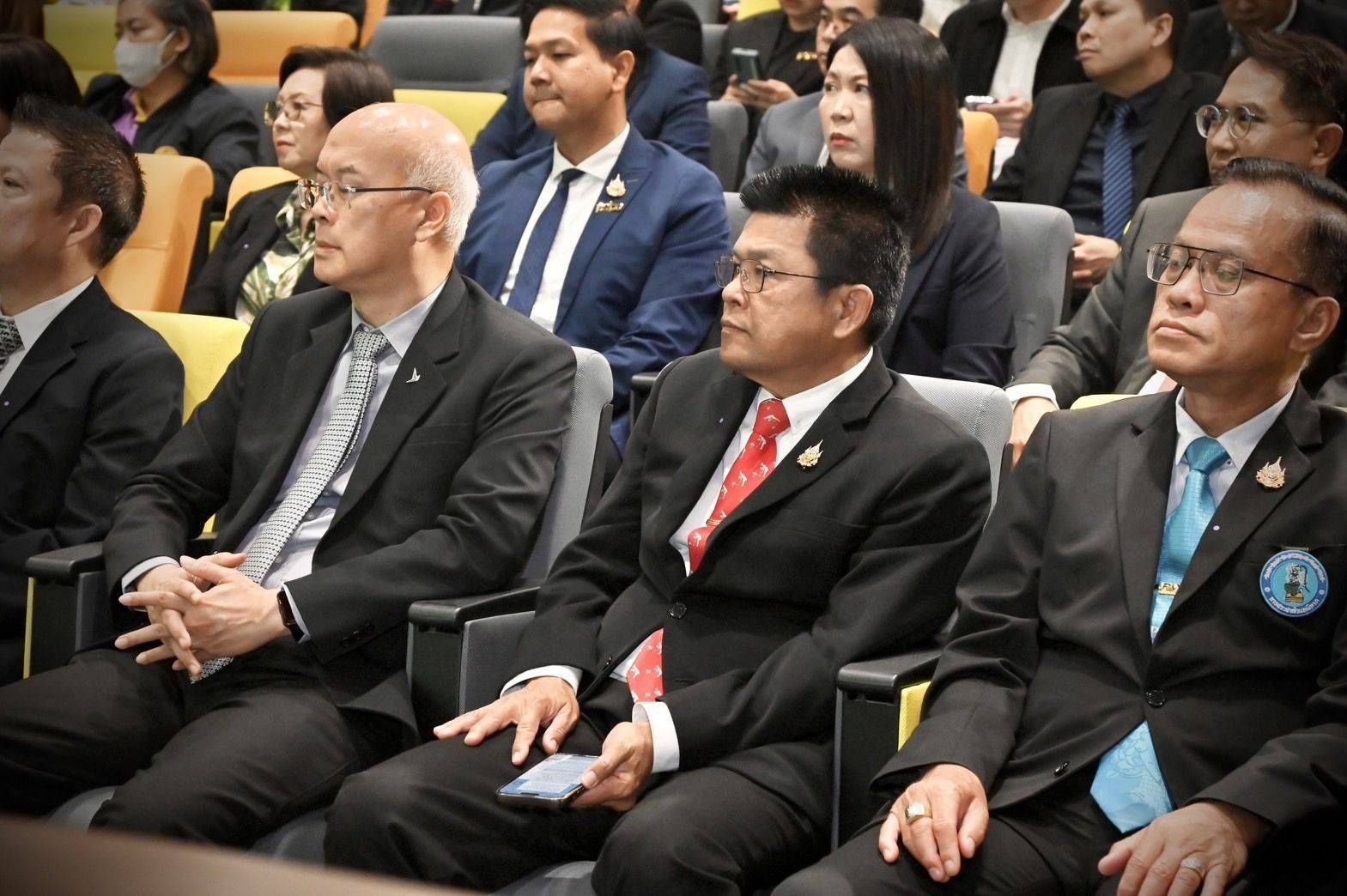 กรมประมง คว้ารางวัล GDCC GOV Cloud 2568 พัฒนาระบบ“การออกใบอนุญาตประมงพื้นบ้าน” ยกระดับบริการเศรษฐกิจสู่ยุคดิจิทัล 5 462181