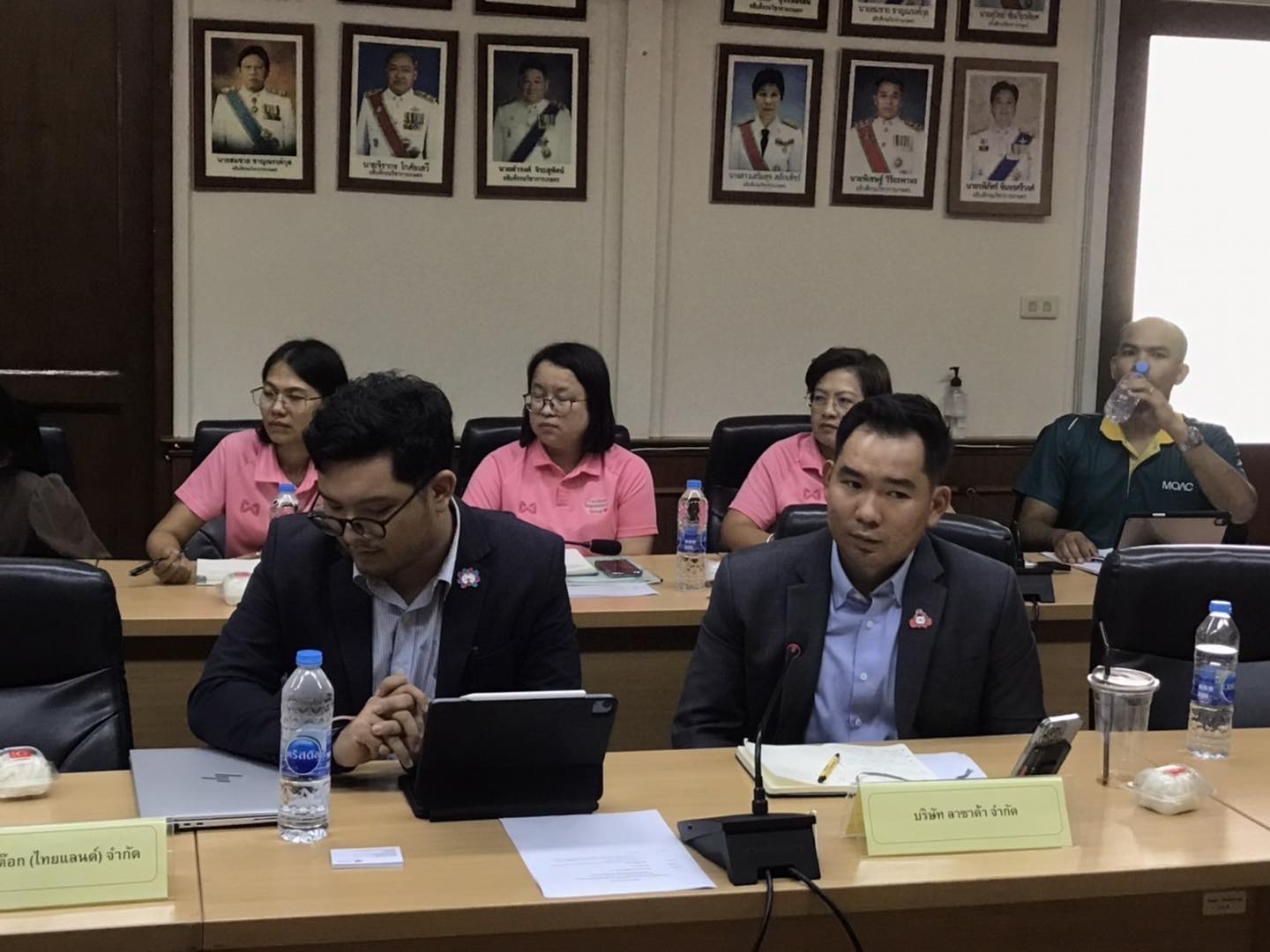 เกษตรฯ ผนึกดีเอสไอจับมือมือทุกแพลตฟอร์ม ไล่ล่าแก๊งค้าจำหน่ายปัจจัยการผลิตทางการเกษตรไม่ถูกกฏหมาย 3 502378380 1154415563386372 4257035820765805467 n