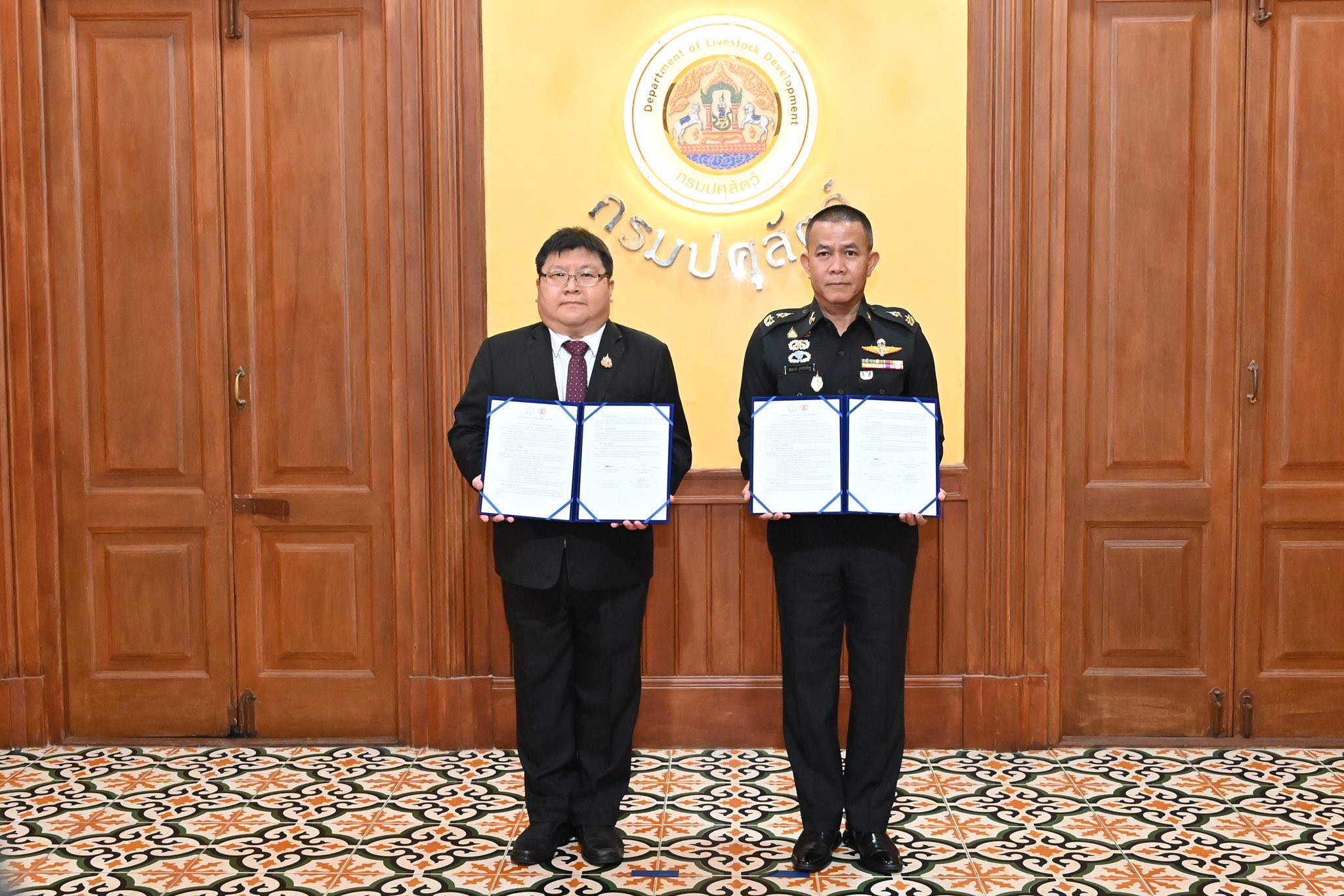 กรมปศุสัตว์ ประกาศเจตนารมณ์ร่วมกันอย่างบูรณาการ ใน MOU ด้านการพัฒนาสุขภาพสัตว์กับกรมการสัตว์ทหารบก 3 503979710 1015562020686725 9178870461862477065 n