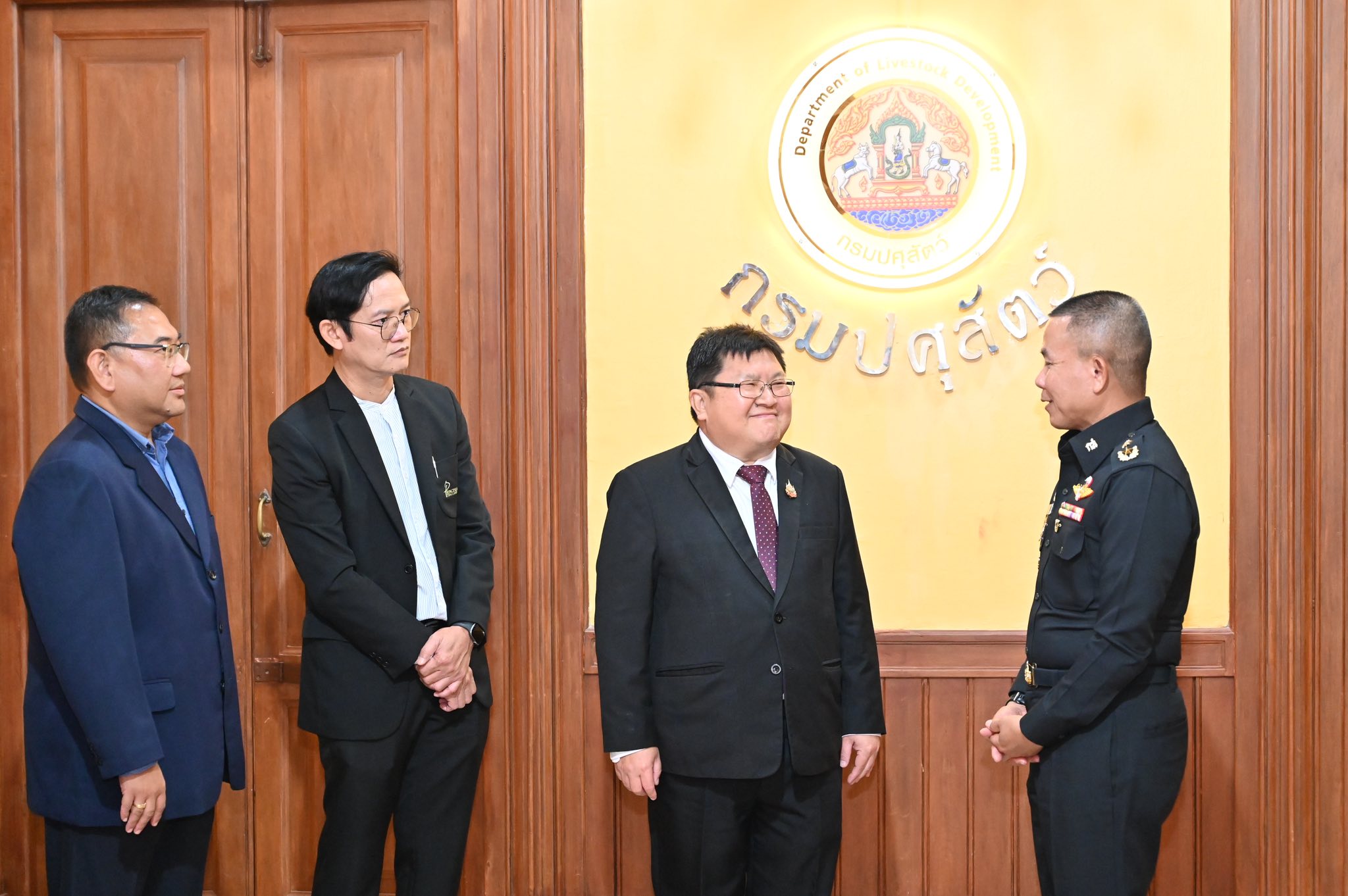 กรมปศุสัตว์ ประกาศเจตนารมณ์ร่วมกันอย่างบูรณาการ ใน MOU ด้านการพัฒนาสุขภาพสัตว์กับกรมการสัตว์ทหารบก 4 504356401 1015562170686710 6596748787080837441 n