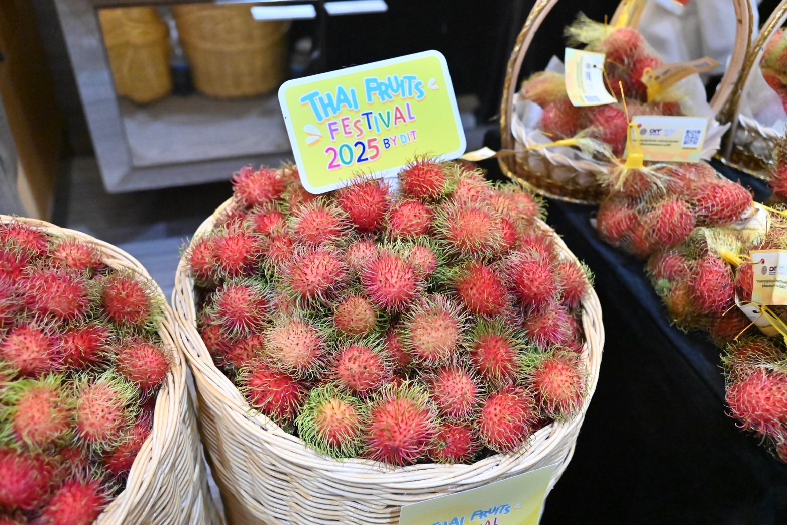 กรมการค้าภายใน รวมพลัง SET ดึง บริษัทจดทะเบียน 40 รายใหญ่ รับซื้อผลไม้ 6,000 ตัน ช่วยเกษตรกรตลอดปี 6 506728871 1305980871094450 6737299854396652408 n