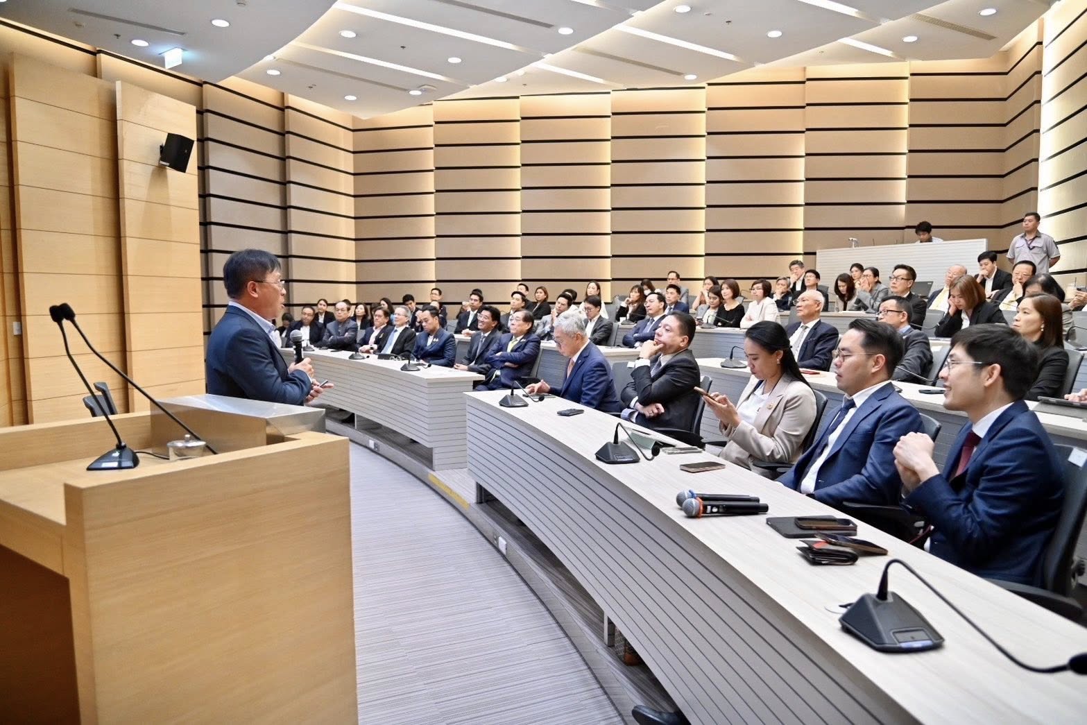 กรมการค้าภายใน รวมพลัง SET ดึง บริษัทจดทะเบียน 40 รายใหญ่ รับซื้อผลไม้ 6,000 ตัน ช่วยเกษตรกรตลอดปี 8 509344803 1305980607761143 5583630936228956781 n