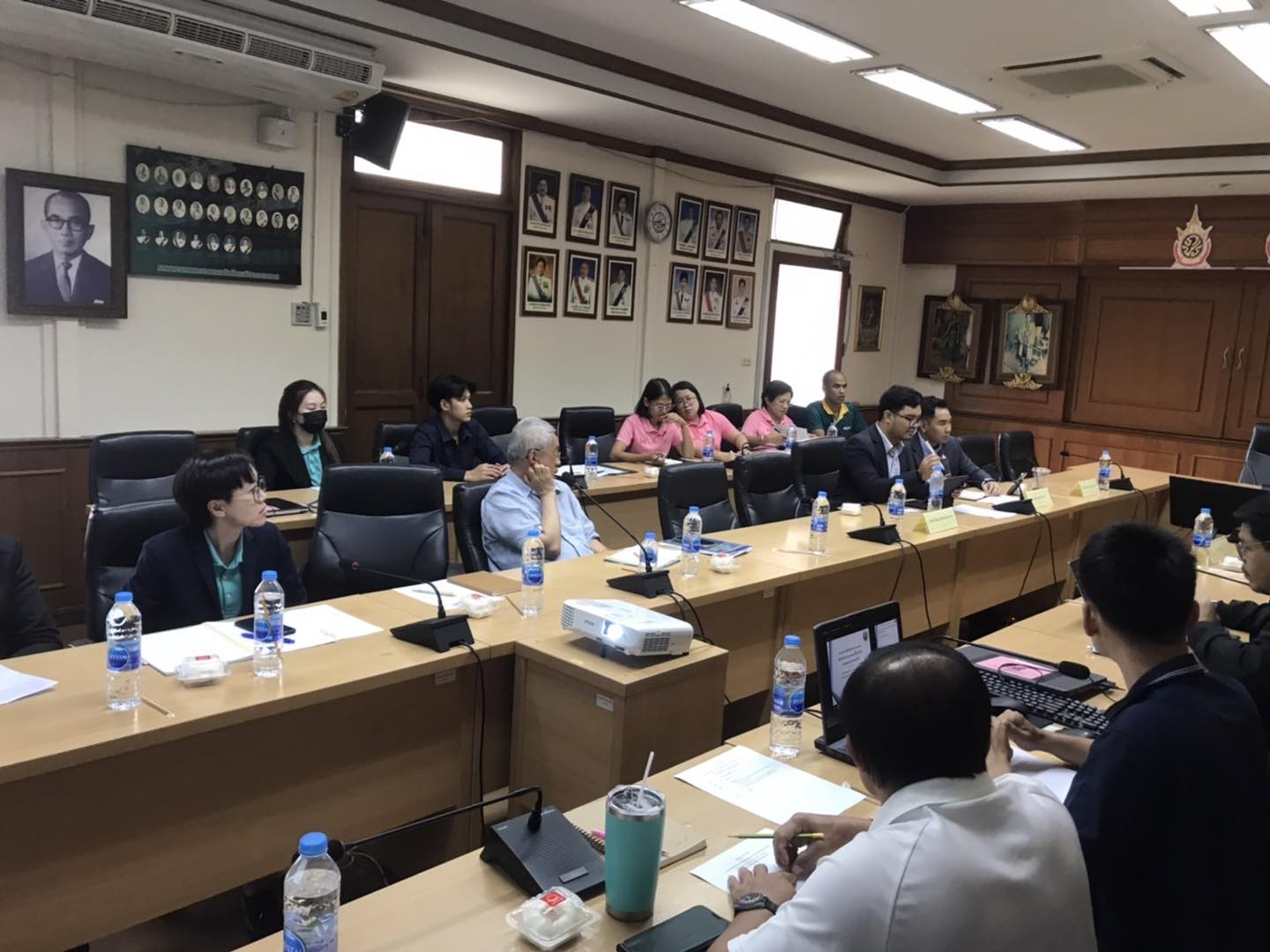 เกษตรฯ ผนึกดีเอสไอจับมือมือทุกแพลตฟอร์ม ไล่ล่าแก๊งค้าจำหน่ายปัจจัยการผลิตทางการเกษตรไม่ถูกกฏหมาย 5 510314942 1154415583386370 4993489607129667809 n