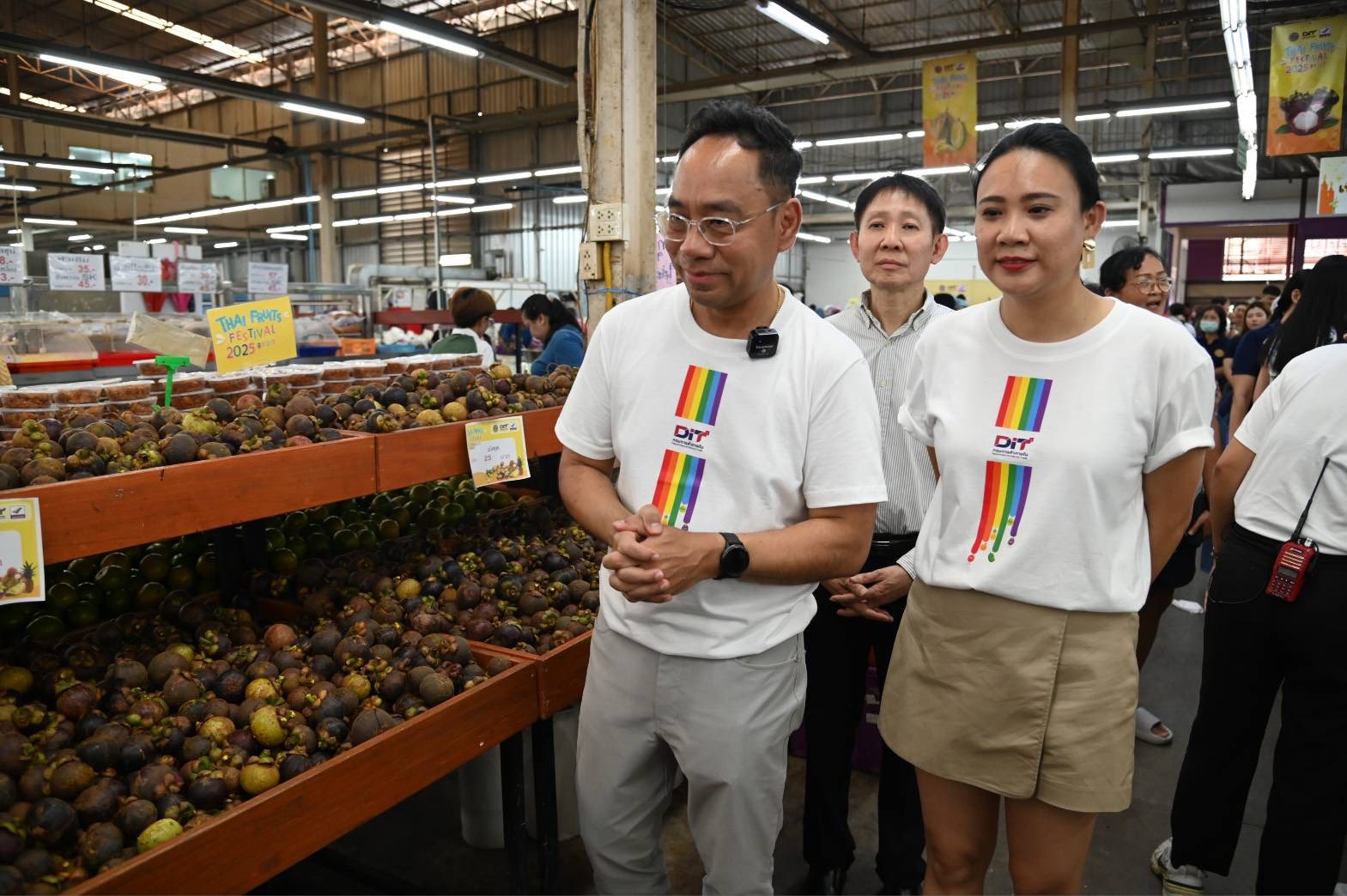 “พาณิชย์” เปิดเกมรุกผลไม้ใต้ จัดใหญ่ Thai Fruits Festival 2025 กลางงาน Phuket City PRIDE ภูเก็ต ดันมังคุดนครฯ บุกตลาดนักท่องเที่ยว พร้อมเร่งเปิดช่องทางขายออนไลน์ทั่วประเทศ 4 513698816 1312087557150448 9037669294946072175 n