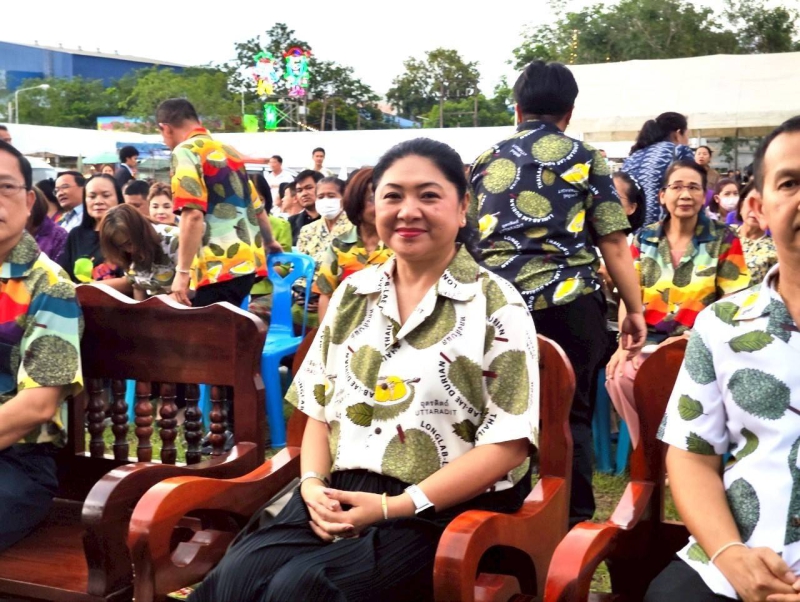 ผู้ตรวจราชการกระทรวงเกษตรและสหกรณ์ เขต 17 ร่วมงาน “มหัศจรรย์ทุเรียนเมืองพระยาพิชัย” ชูทุเรียน GI หลง-หลิน กระตุ้นเศรษฐกิจ พร้อมกิจกรรมประมูลทุเรียนการกุศล ลูกละ 2 ล้านบาท 2 680600003238