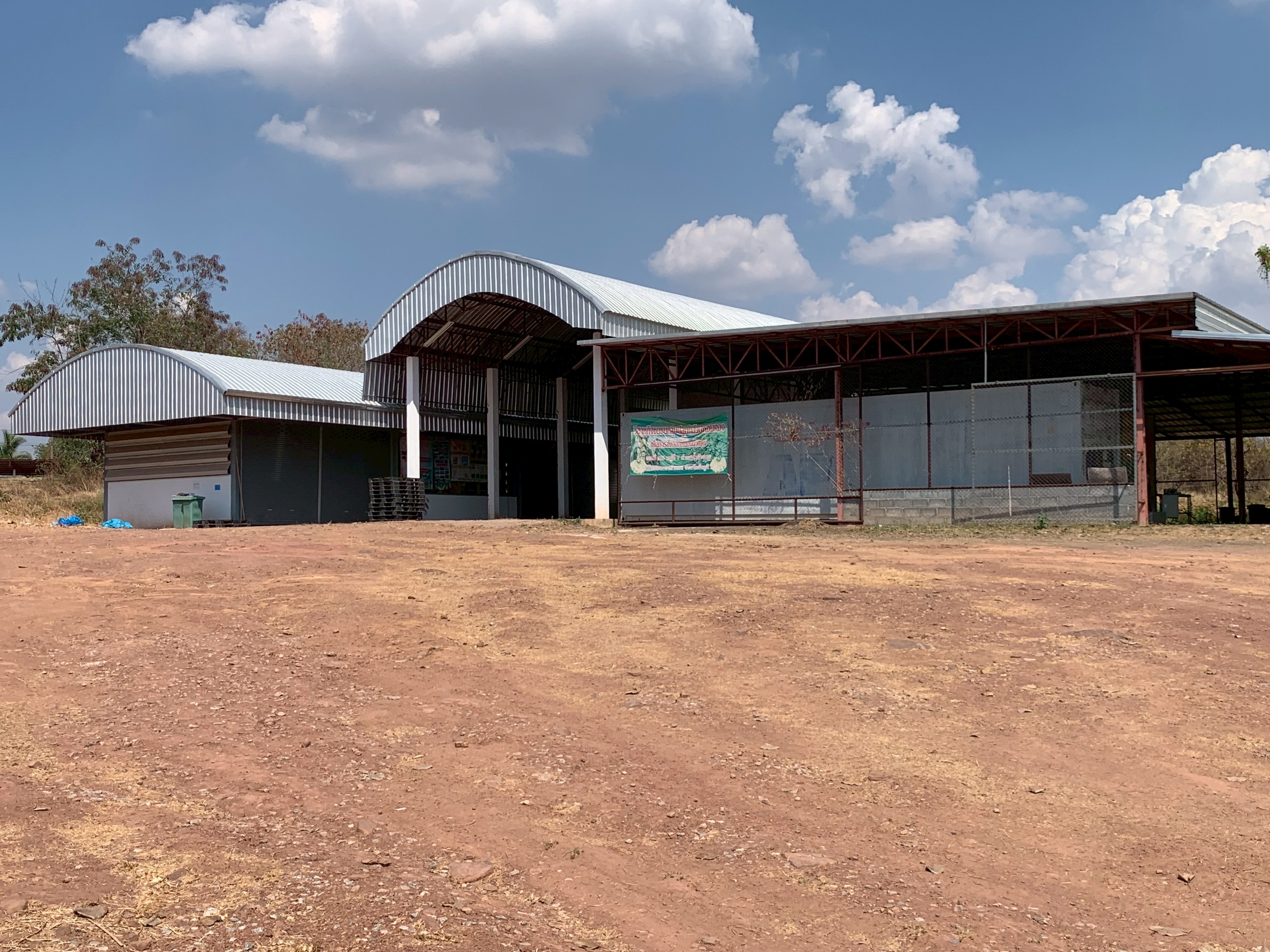 สศท.5 ชูผลสำเร็จ “กลุ่มปลูกกล้วยหอมทองเพื่อการส่งออกหนองบัวแดง” จ.ชัยภูมิ ผลิตกล้วยหอมทอง GI ส่งออก สร้างรายได้กลุ่มกว่าปีละ 36 ล้านบาท 8 849C8502 41F0 43A9 A94C 81BA7DA4E150 0