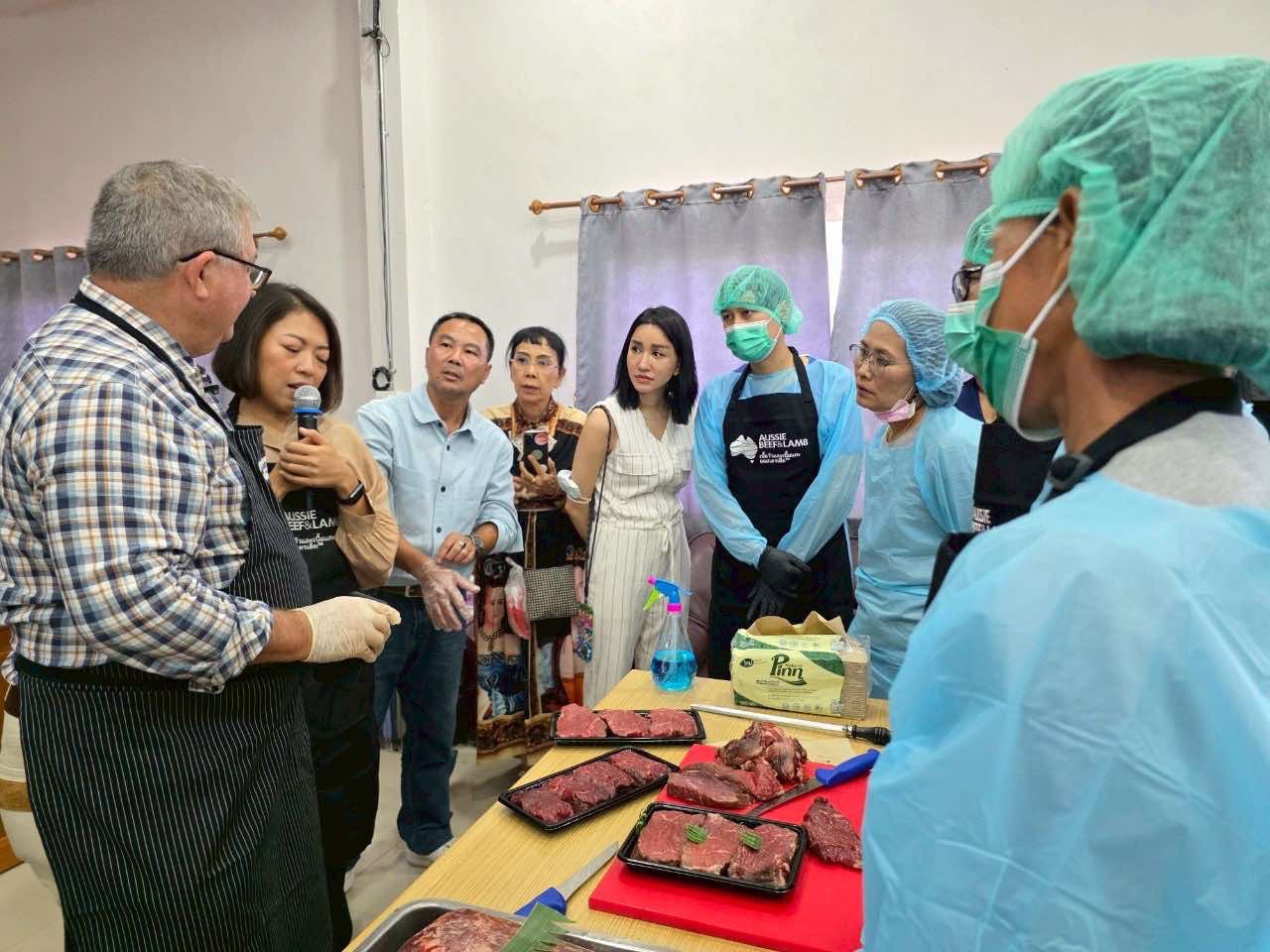 กรมปศุสัตว์ผนึกกำลังออสเตรเลีย เปิดการอบรมการตัดแต่งเนื้อโค (Master Butcher) สำหรับเกษตรกรและผู้ประกอบการโคเนื้อภาคอีสาน มุ่งยกระดับโคเนื้อไทยสู่สากล 4 S 14106650
