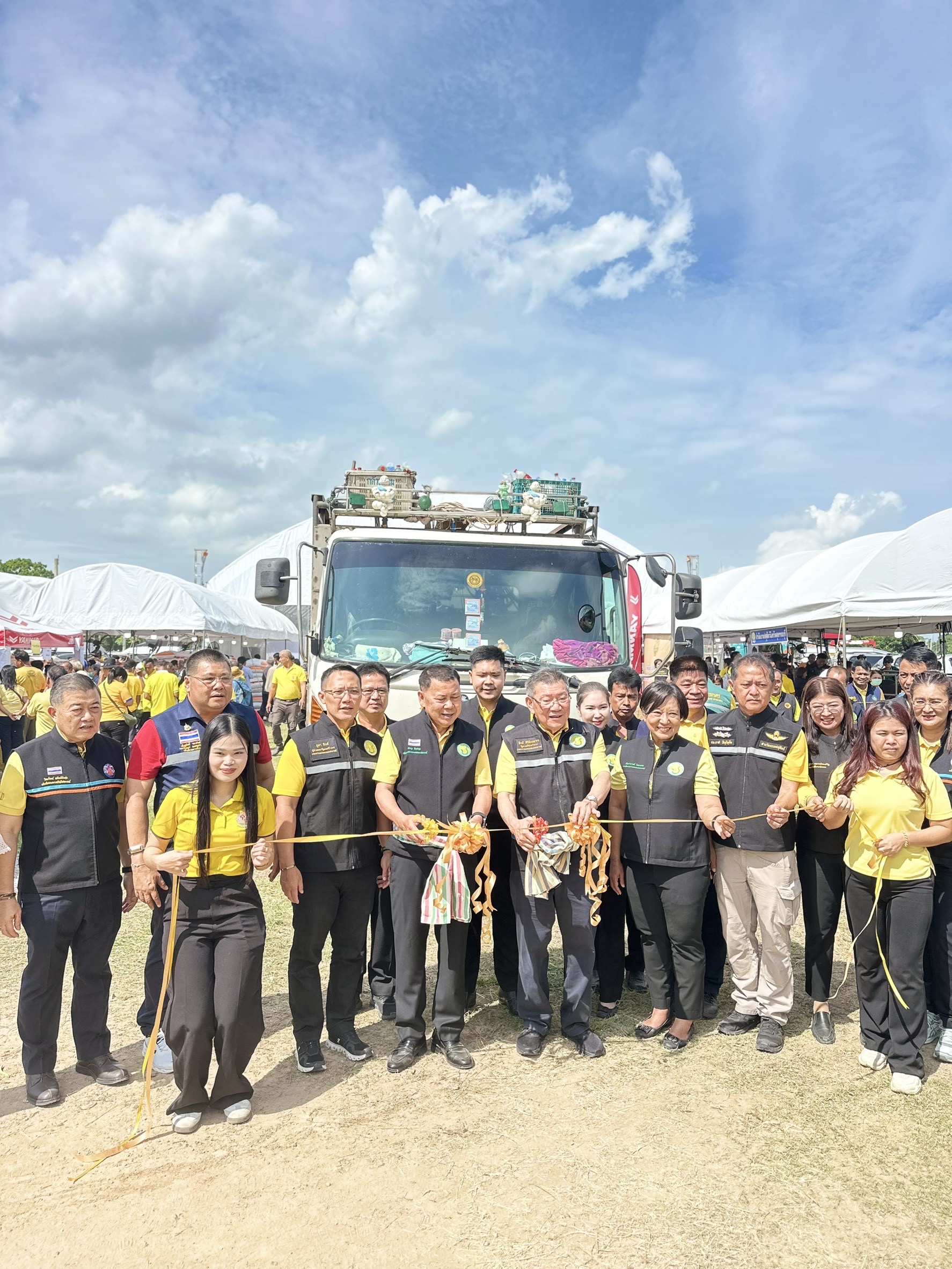 รมช.อิทธิ เปิดงาน Field Day สุพรรณบุรี มุ่งถ่ายทอดเทคโนโลยีขยายศักยภาพการผลิตเมล็ดพันธุ์ข้าว ปั้นเกษตรกรรายย่อย หนุนเกษตรแปลงใหญ่ ขับเคลื่อนข้าวคุณภาพดี สร้างโอกาสส่งออกสู่ตลาดโลก 16 S 14196742