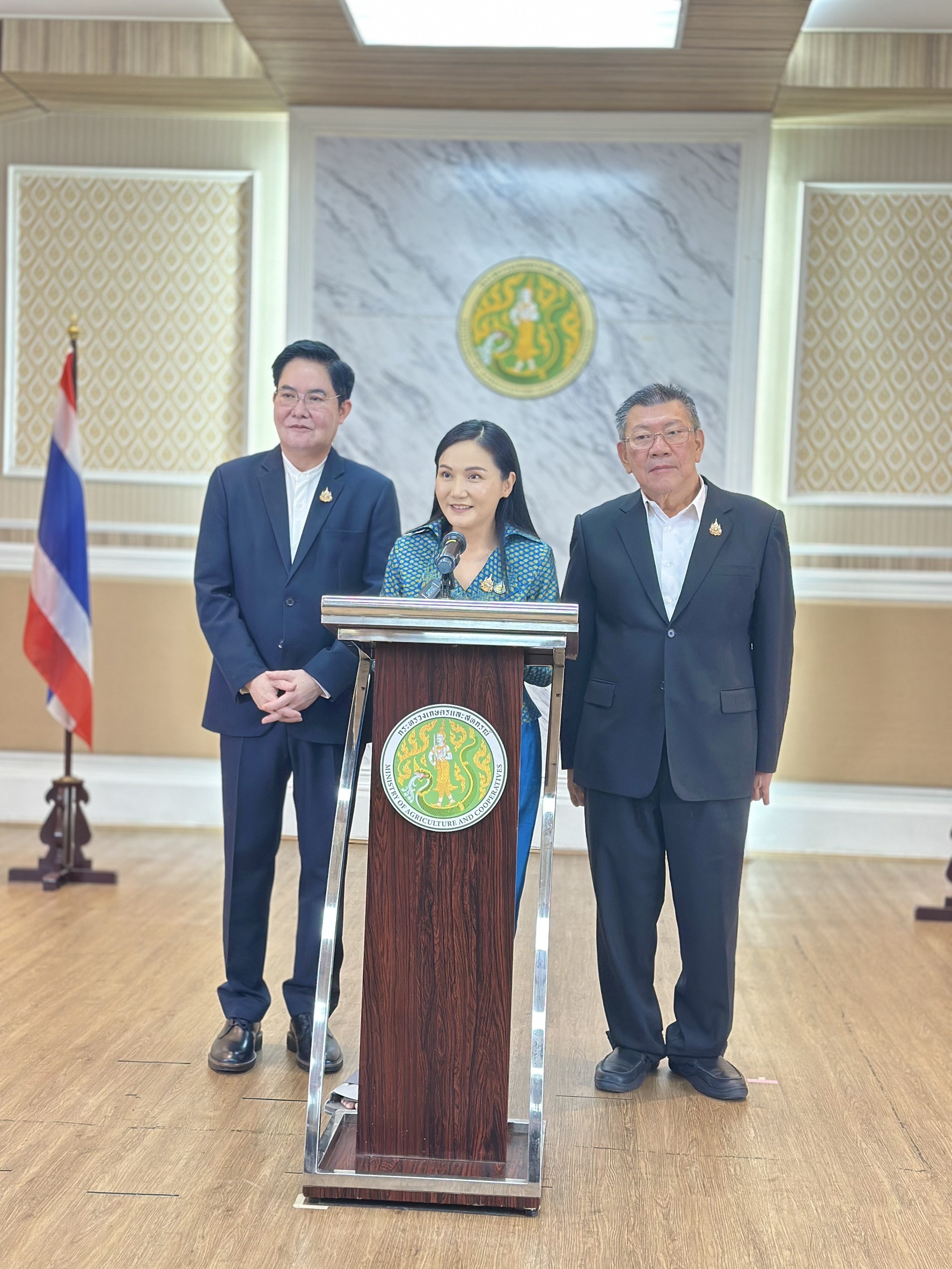 “นฤมล“ยืนยัน“พรรคกล้าธรรม”ยังสนับสนุน นายกฯ ทำงานต่อ ขอคนไทยสามัคคี อย่าหลงเกมกัมพูชา ช่วยกันส่งกำลังใจให้ทหารแนวหน้า 3 S 14409765