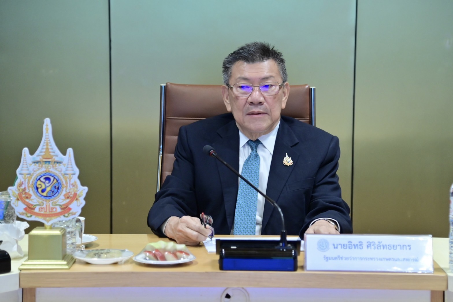 รัฐมนตรีช่วยเกษตรฯ ประชุมคณะทำงานขับเคลื่อนการจัดที่ดินทำกินในเขตปฏิรูปที่ดิน อ.จอมบึง จ.ราชบุรี 2 S 18169923