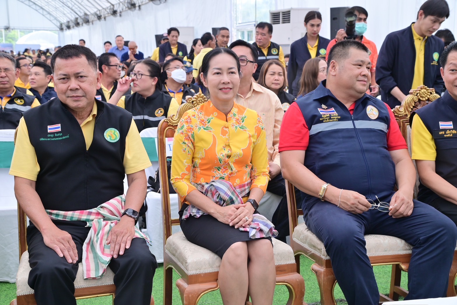 รมช.อิทธิ เปิดงาน Field Day สุพรรณบุรี มุ่งถ่ายทอดเทคโนโลยีขยายศักยภาพการผลิตเมล็ดพันธุ์ข้าว ปั้นเกษตรกรรายย่อย หนุนเกษตรแปลงใหญ่ ขับเคลื่อนข้าวคุณภาพดี สร้างโอกาสส่งออกสู่ตลาดโลก 6 S 37806110