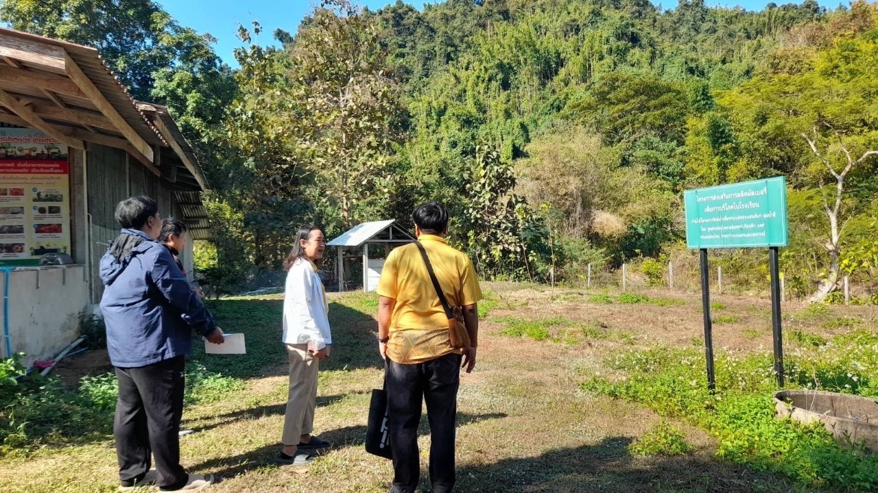 สศท.2 ติดตาม ‘โครงการรักษ์น้ำเพื่อพระแม่ของแผ่นดิน’ จ.อุตรดิตถ์ เกษตรกรมีรายได้ครัวเรือนเพิ่มขึ้น ลดรายจ่าย 8 S 51953694 0