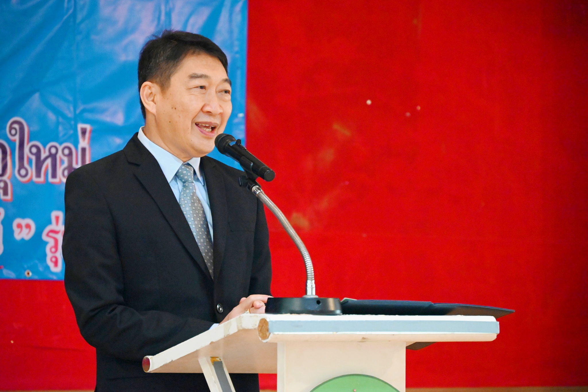 อธิบดีกรมส่งเสริมสหกรณ์ ลั่นนักเรียนต้องได้ดื่มนมคุณภาพ พร้อมร่วมมือหน่วยงานที่เกี่ยวข้องปรับวิธีการจัดการนมทั้งระบบ สร้างความยั่งยืนแก่อาชีพเลี้ยงโคนมเกษตรกรไทย 2 S 90677287