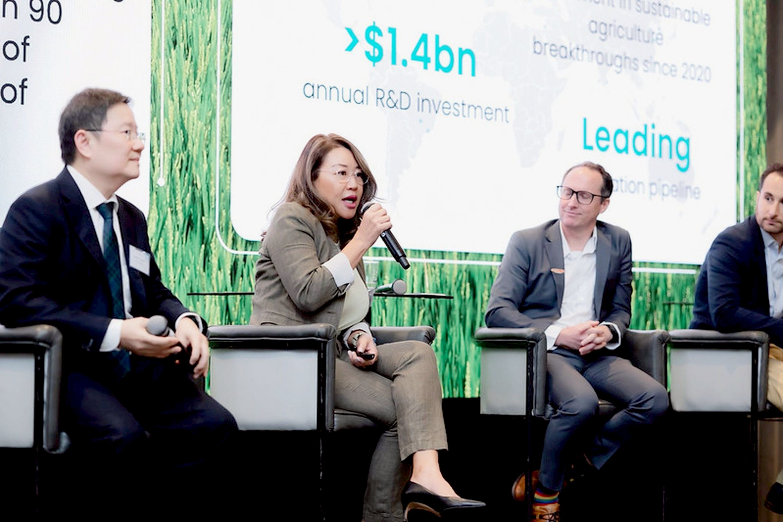 ซินเจนทา ชูบทบาทผู้นำนวัตกรรมการเกษตรเผยกลยุทธ์การขับเคลื่อนเกษตรกรรมไทยสู่อนาคตที่ยั่งยืนบนเวที “Sustainability for Business Forum 2025” 4 บรรยากาศบนเวทีสัมมนา
