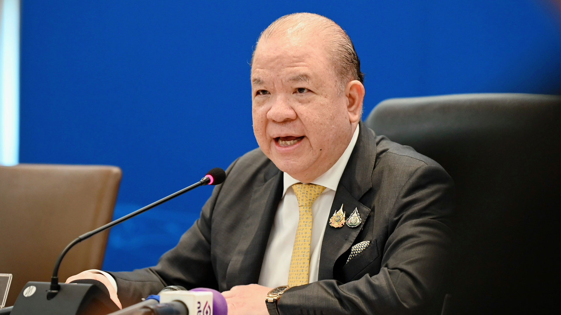 พิชัย รับลูก นายกฯ กำชับทีมพาณิชย์ ดูแล ปชช. ในพื้นที่ชายแดนใกล้ชิด ลดผลกระทบการค้า เร่งกระจายผัก-ผลไม้ ช่วยเกษตรกร 1 พิชัย22