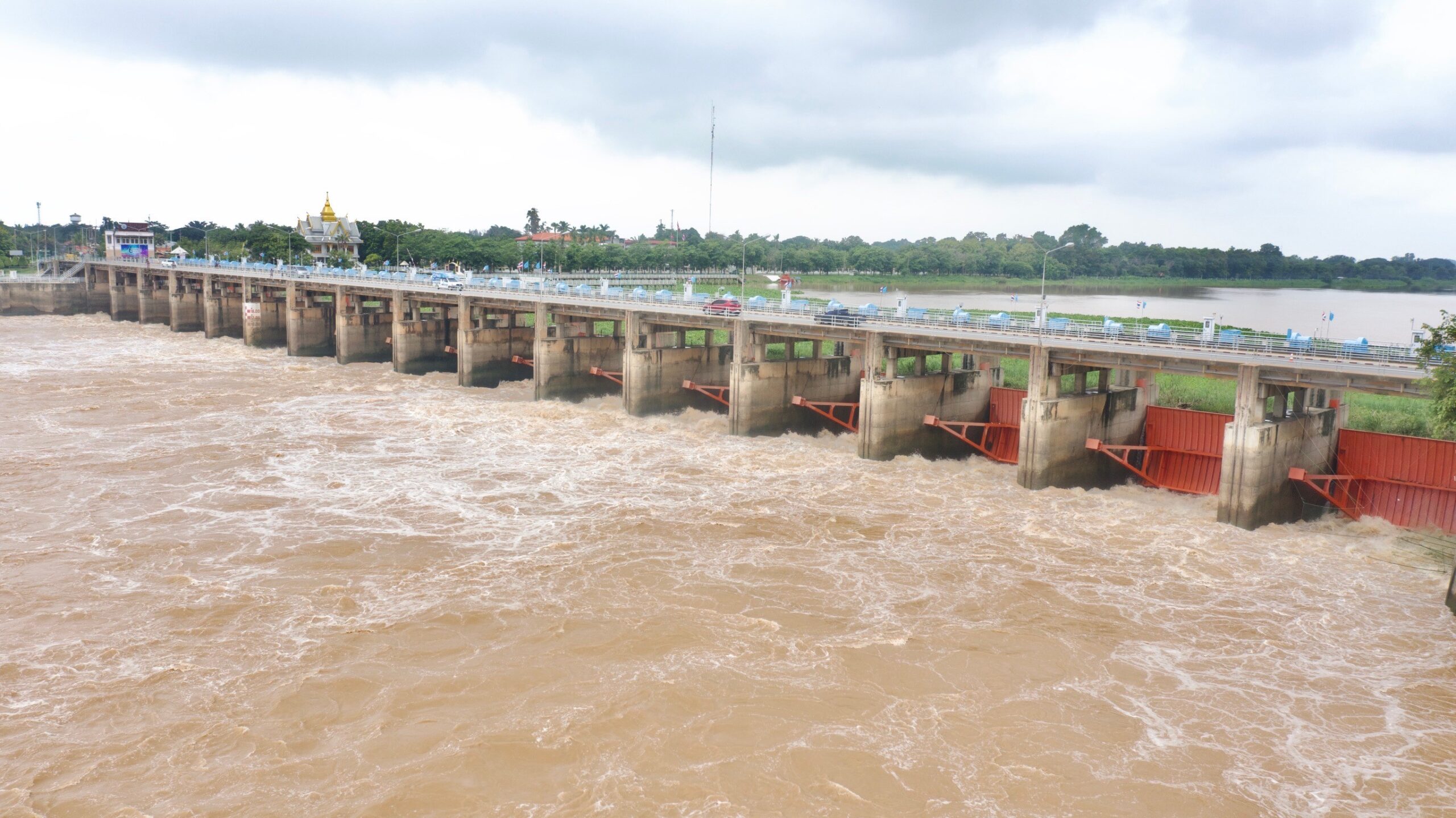 กรมชลฯ บริหารจัดการน้ำสอดคล้องกับสถานการณ์ ควบคู่ไปกับการเก็บกักพร้อมเฝ้าระวังสถานการณ์อย่างใกล้ชิด 3 ภาพชป2 1 scaled