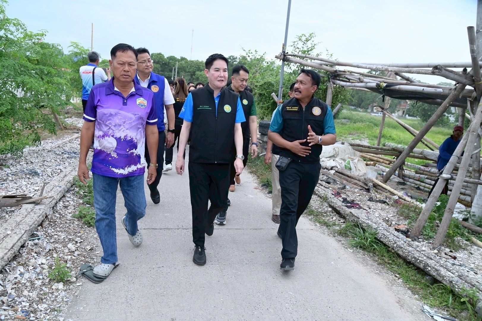 รมช.อัครา ลุยชลบุรีดัน 1277487