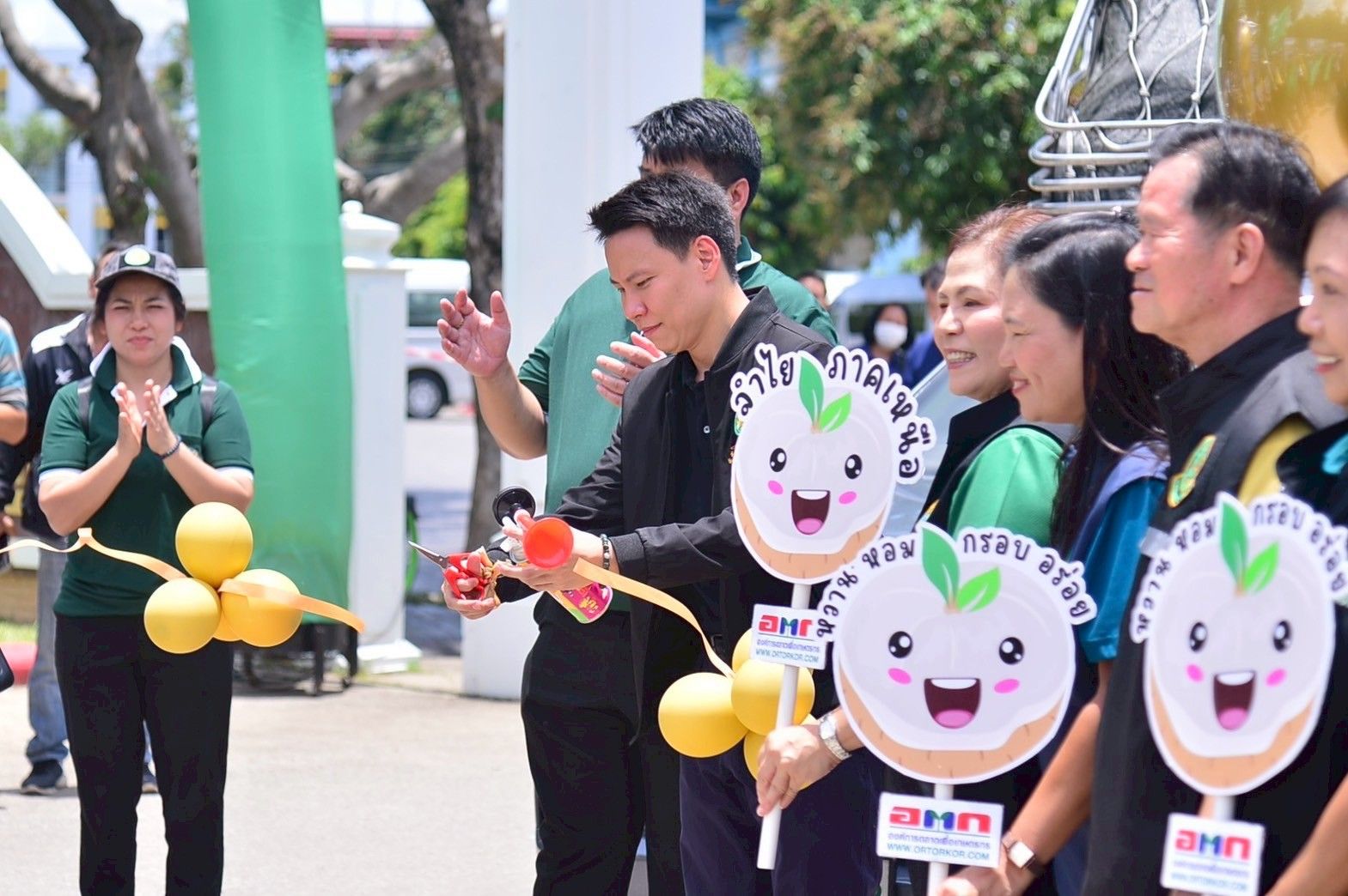 “รมว.อรรถกร” นำทีมเกษตรฯ เปิดงานรวมพลคนลำไย วาง 3 มาตรการใหญ่แก้ลำไยล้นตลาด เตรียมทุ่มงบ 1,000 ล้าน พัฒนาผลผลิตคุณภาพสูง เพิ่มรายได้ให้เกษตรกร 8 จังหวัดภาคเหนือ 7 1288470