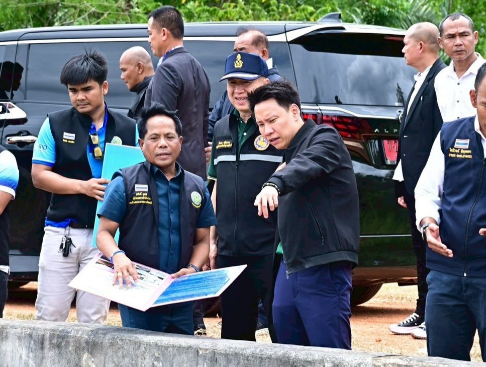 รมว.อรรถกร เตรียมลุย น่าน–สุโขทัย 25 – 26 ก.ค.นี้ ตรวจน้ำท่วมหลังพายุวิภาถล่ม เร่งดูแลเกษตรกรที่ได้รับผลกระทบ ย้ำ ไม่ปล่อยให้เผชิญภัยพิบัติโดยลำพัง 3 1292145