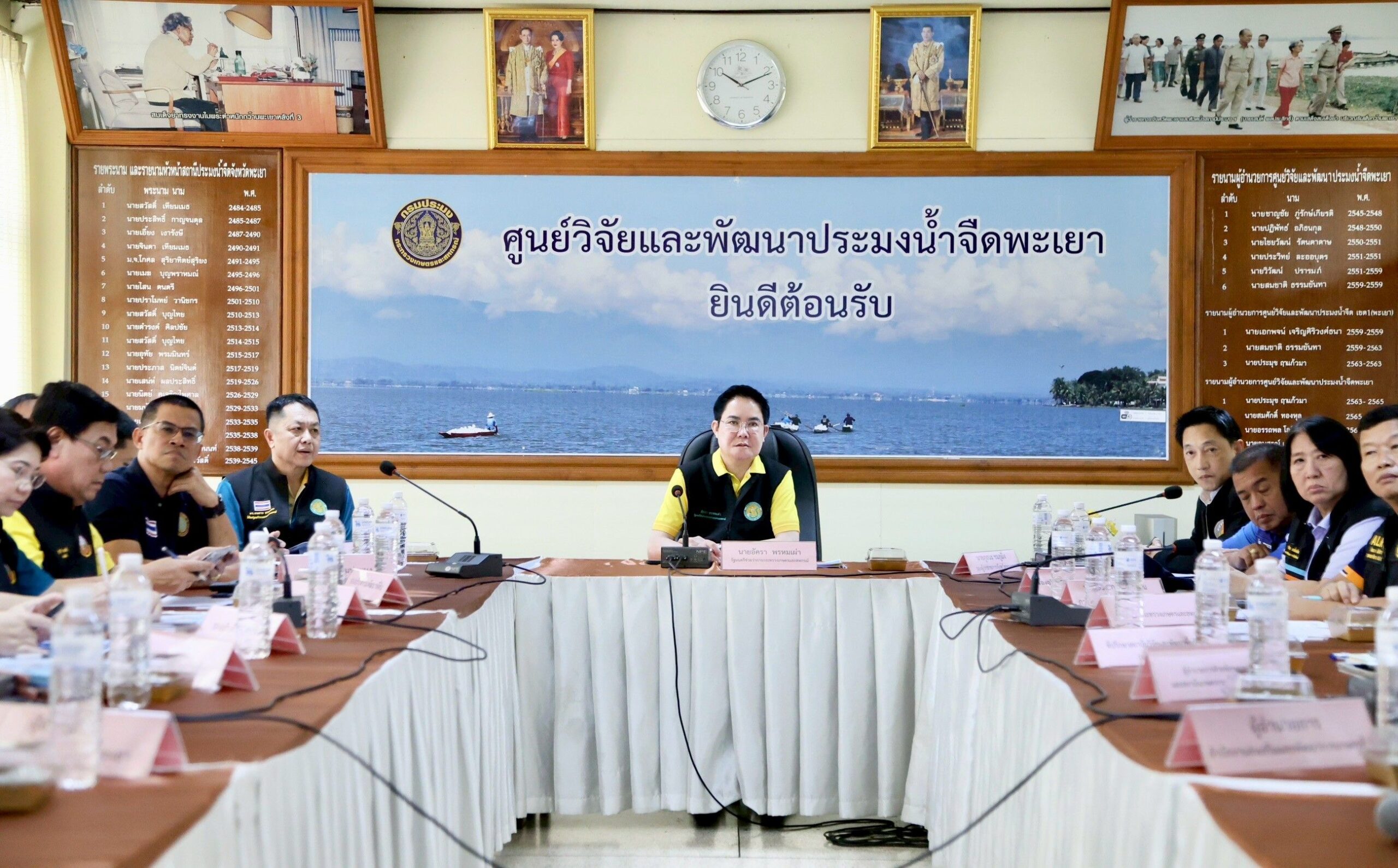 รมช.อัครา ลุยพะเยา มอบนโยบายพลิกโฉมเกษตรไทย ใช้บางระกำโมเดล สู้ภัยโลกเดือดพร้อมลงพื้นที่เยี่ยมประชาชนในพื้นที่ประสบอุทกภัย 3 1294234 scaled