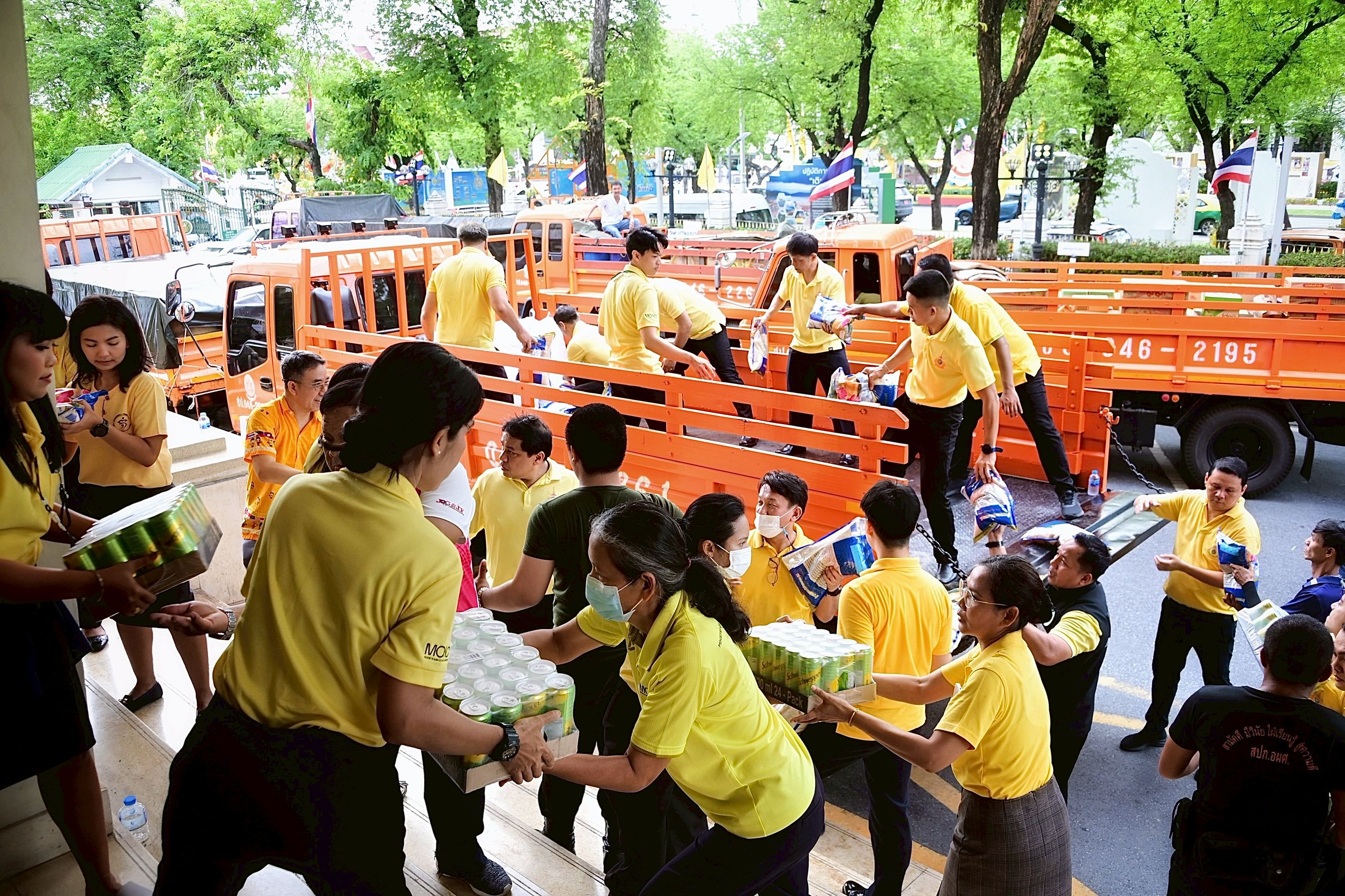 กระทรวงเกษตรฯ ปล่อยขบวนรถสิ่งของบริจาคช่วยเหลือผู้ได้รับผลกระทบจากสถานการณ์ความไม่สงบชายแดนไทย – กัมพูชา 6 1299664