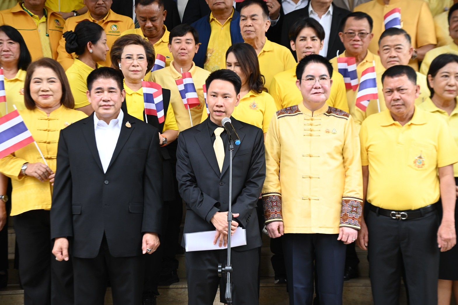 กระทรวงเกษตรฯ ปล่อยขบวนรถสิ่งของบริจาคช่วยเหลือผู้ได้รับผลกระทบจากสถานการณ์ความไม่สงบชายแดนไทย – กัมพูชา 4 1299745