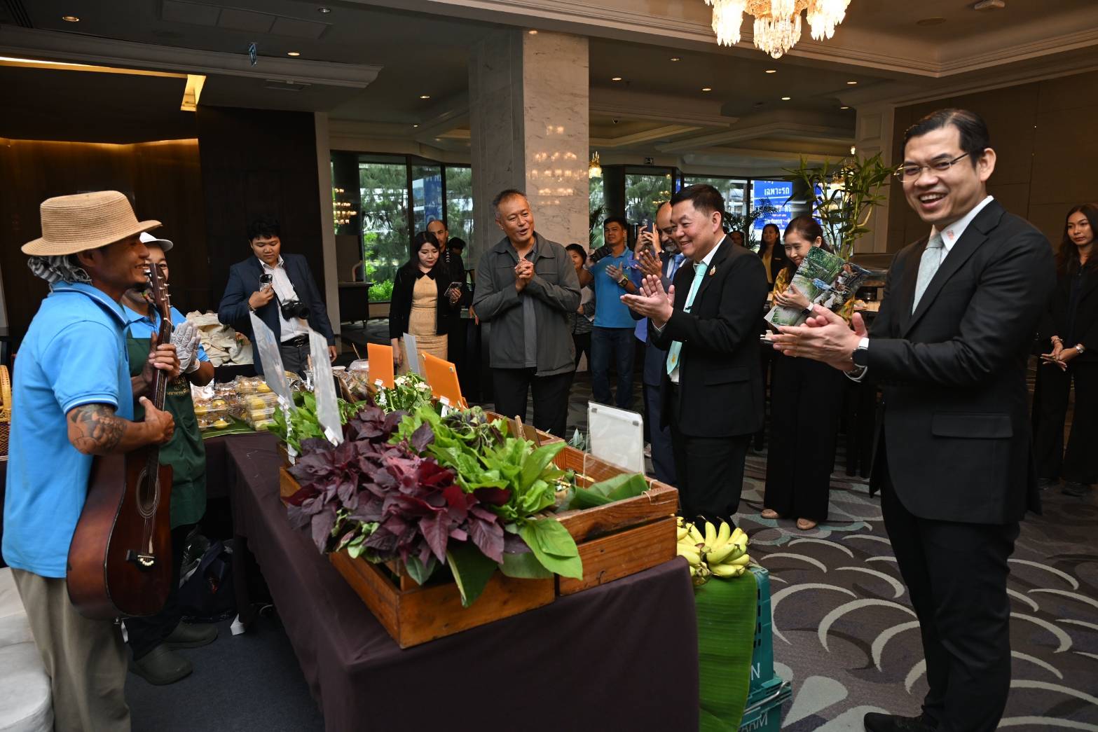 รองปลัดถาวรฯ เป็นประธานเปิดการประชุมสัมมนาเชิงปฏิบัติการเรื่อง “พลิกโฉมระบบเกษตรและอาหารไทย สู่อนาคตที่ยั่งยืน (Thailand Pathway for Agri-Food Systems Transformation) : อิ่ม..และ..ดี..2030” พร้อมขับเคลื่อนระบบเกษตรและอาหารสู่อนาคตอย่างยั่งยืน 3 1405242