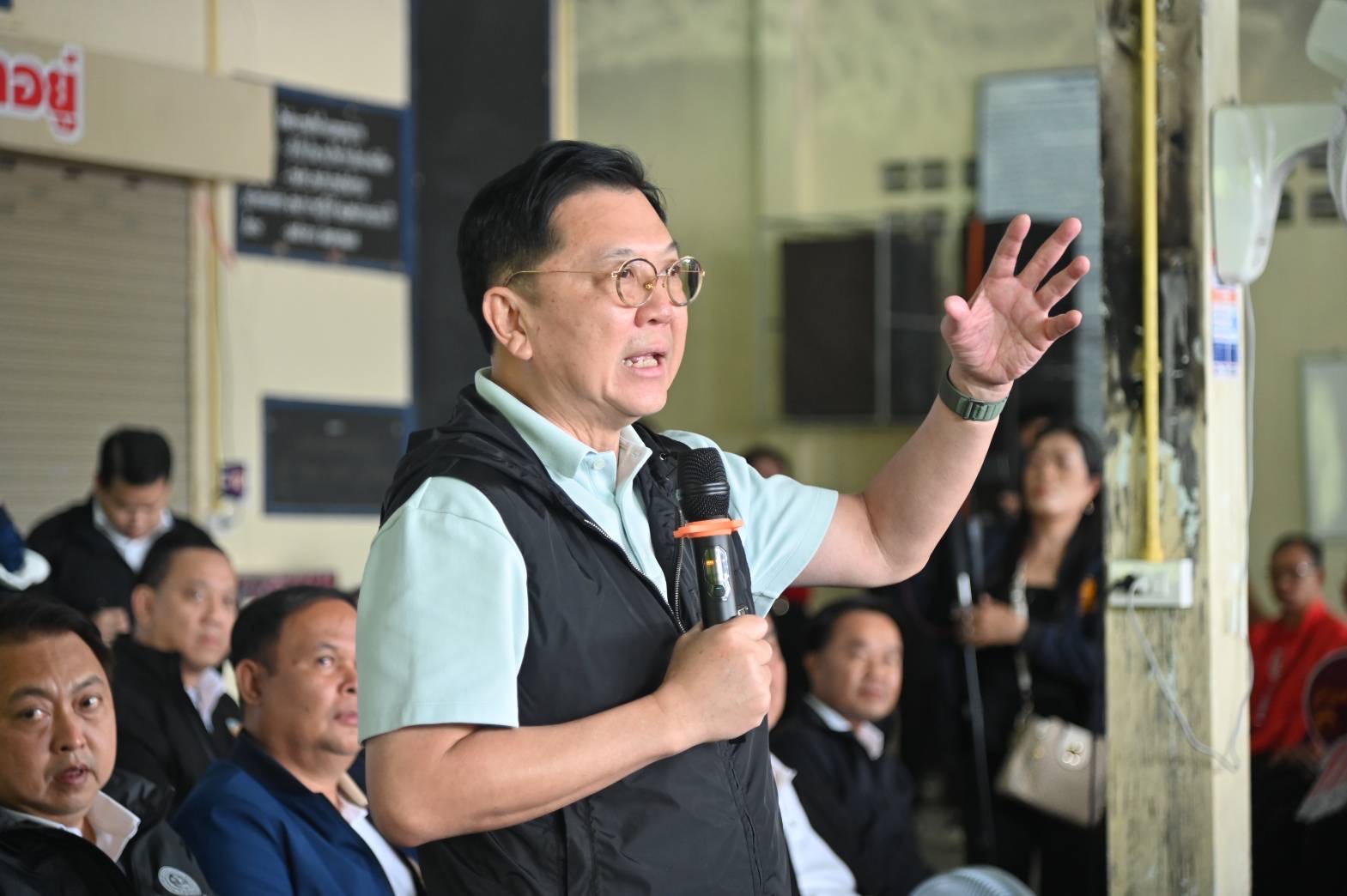 “จตุพร”ควง “สุชาติ” ลุยนครศรี แก้ปัญหาราคามังคุด ปล่อยคาราวานรถมังคุด กว่า 40 ตัน กระจายออกนอกแหล่งผลิตตามนโยบาย “ไทยทำ ไทยใช้ ไทยช่วยไทย” 2 20250704c4ca4238a0b923820dcc509a6f75849b132948