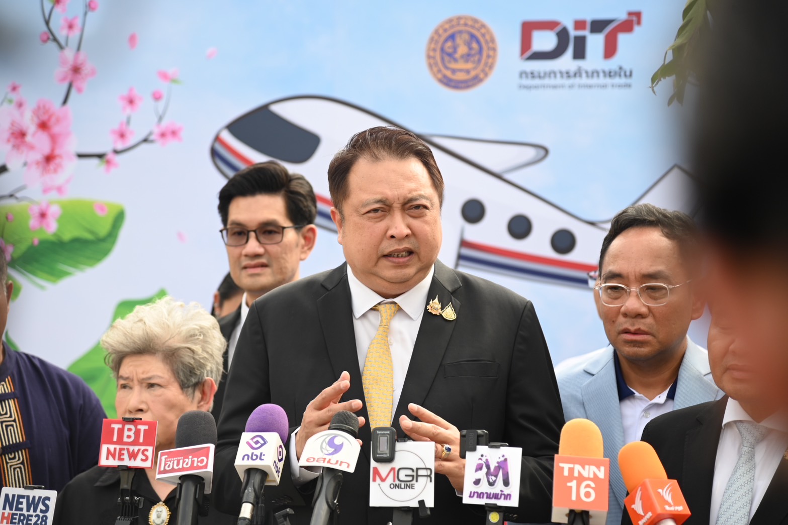 “สุชาติ”ใช้ตลาดนำการผลิต หนุน”กล้วยหอมเขียว“ สู่ตลาดส่งออกญี่ปุ่น เพิ่มรายได้ให้กับเกษตรกร ชี้โอกาสทองในกรอบ JTEPA 5 202507180907d64553503aa318fdc908c3a972c7174454