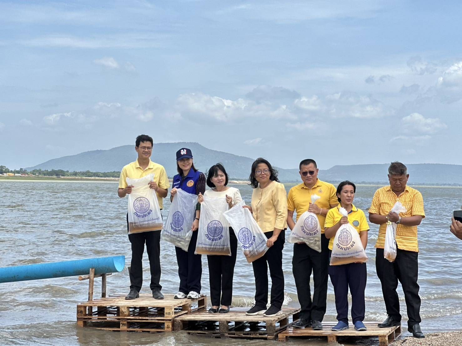 กรมประมงจัดกิจกรรมปล่อยพันธุ์สัตว์น้ำ16.4 ล้านตัว ทั่วประเทศเนื่องในโอกาสมหามงคลเฉลิมพระชนมพรรษาพระบาทสมเด็จพระเจ้าอยู่หัว 12 33573