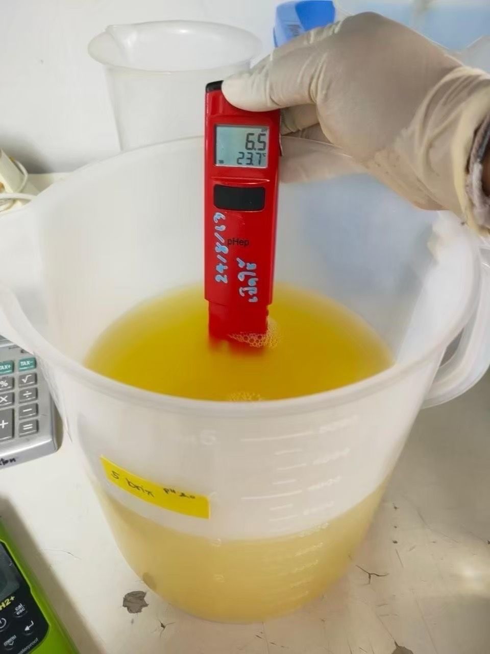 กรมประมง เปลี่ยนเศษปลาไม่ให้ไร้ค่า พัฒนาเป็น “โปรตีนไฮโดรไลเสต” แบบเข้มข้นช่วยลดต้นทุนอาหาร เสริมสร้างการเจริญเติบโตของสัตว์น้ำตอบโจทย์ผลงานวิจัยที่ต่อยอดสู่การใช้ประโยชน์ได้จริง 9 506380