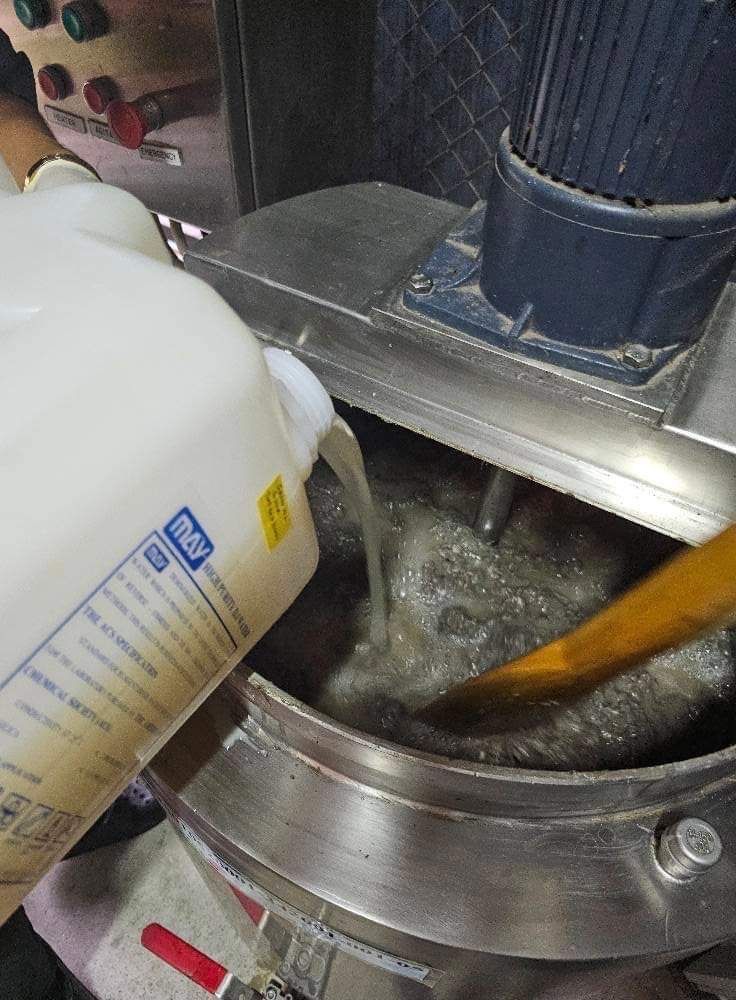 กรมประมง เปลี่ยนเศษปลาไม่ให้ไร้ค่า พัฒนาเป็น “โปรตีนไฮโดรไลเสต” แบบเข้มข้นช่วยลดต้นทุนอาหาร เสริมสร้างการเจริญเติบโตของสัตว์น้ำตอบโจทย์ผลงานวิจัยที่ต่อยอดสู่การใช้ประโยชน์ได้จริง 10 506381