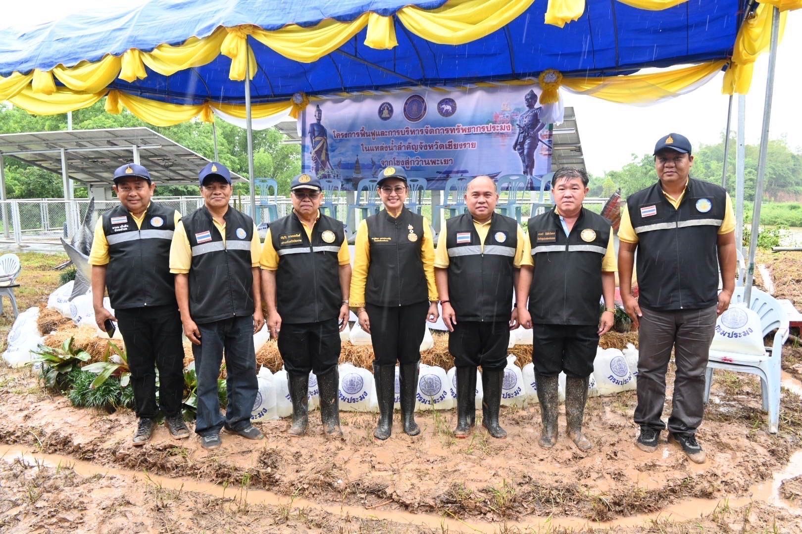 กรมประมง ผนึกกำลังชุมชน Kick Off “ประมงร่วมอาสาพาปลากลับบ้านจากโขงสู่กว๊านพะเยา”ปล่อยพันธุ์ปลากว่า 15 ล้านตัว คืนสู่แหล่งต้นน้ำ หนุนเพิ่มประชากรในช่วงฤดูวางไข่ 16 509728