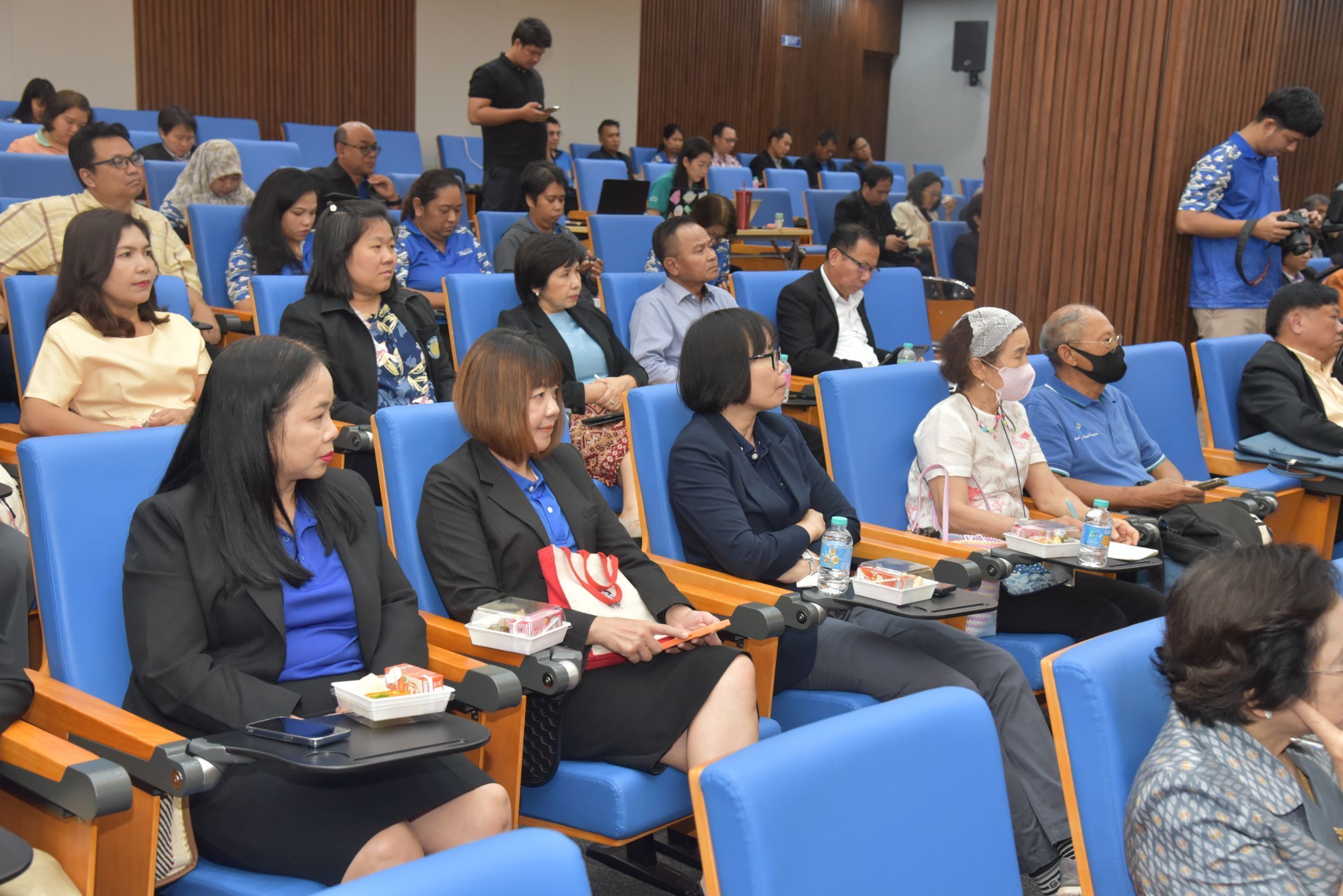 อธิบดีกรมประมง ร่วมเสวนา “ทางออกที่ยั่งยืนในการแก้ปัญหาปลาหมอคางดำ”เสริมพลังความร่วมมือทุกภาคส่วน มุ่งจัดการสัตว์น้ำต่างถิ่นรุกรานอย่างยั่งยืน 8 510653