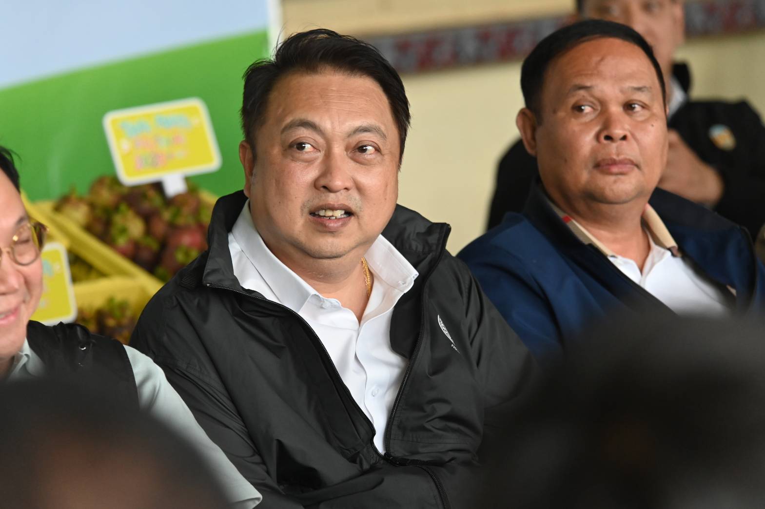 “จตุพร”ควง “สุชาติ” ลุยนครศรี แก้ปัญหาราคามังคุด ปล่อยคาราวานรถมังคุด กว่า 40 ตัน กระจายออกนอกแหล่งผลิตตามนโยบาย “ไทยทำ ไทยใช้ ไทยช่วยไทย” 3 516144663 1155245486632901 3062531584350901880 n