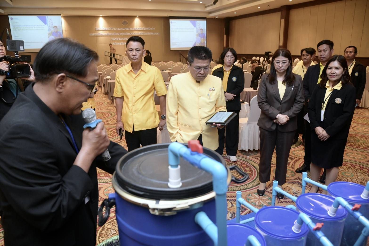 อธิบดีกรมประมงเดินหน้าสานต่อ “โครงการธนาคารผลผลิตสัตว์น้ำแบบมีส่วนร่วม” ปี 68เสริมทัพความรู้คณะกรรมการแหล่งน้ำและเจ้าหน้าที่ มุ่งต่อยอดสู่การพัฒนาแหล่งน้ำอย่างยั่งยืน 11 532309