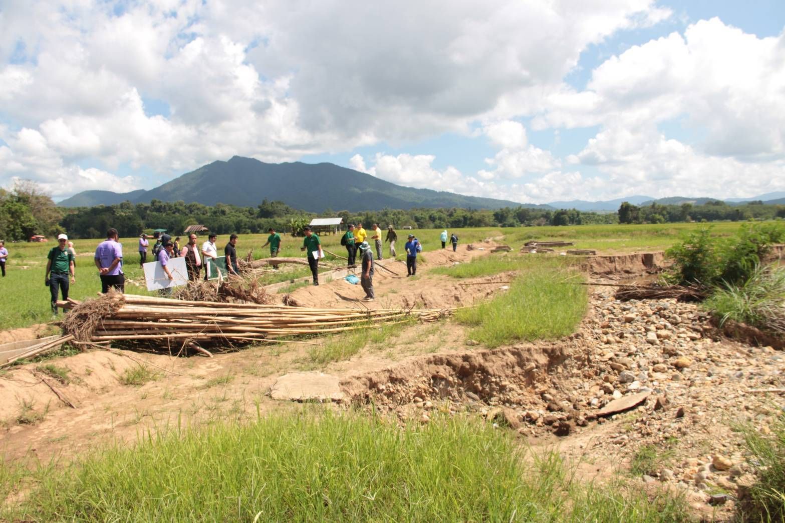 กรมพัฒนาที่ดิน เตรียมแผนฟื้นฟูดินในพื้นที่การเกษตร รองรับน้ำท่วม ดินโคลนถล่ม 6 679725
