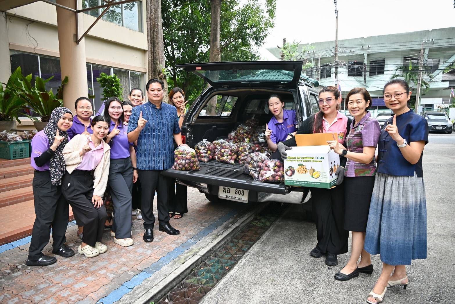 กรมวิชาการเกษตร รับนโยบายรัฐมนตรีเกษตร ช่วยเหลือเกษตรกรใต้ รับซื้อมังคุดแปลงใหญ่ 9 ตัน นำร่องเชิญชวนประชาชนบริโภคผลไม้ไทยเพิ่ม 4 937919