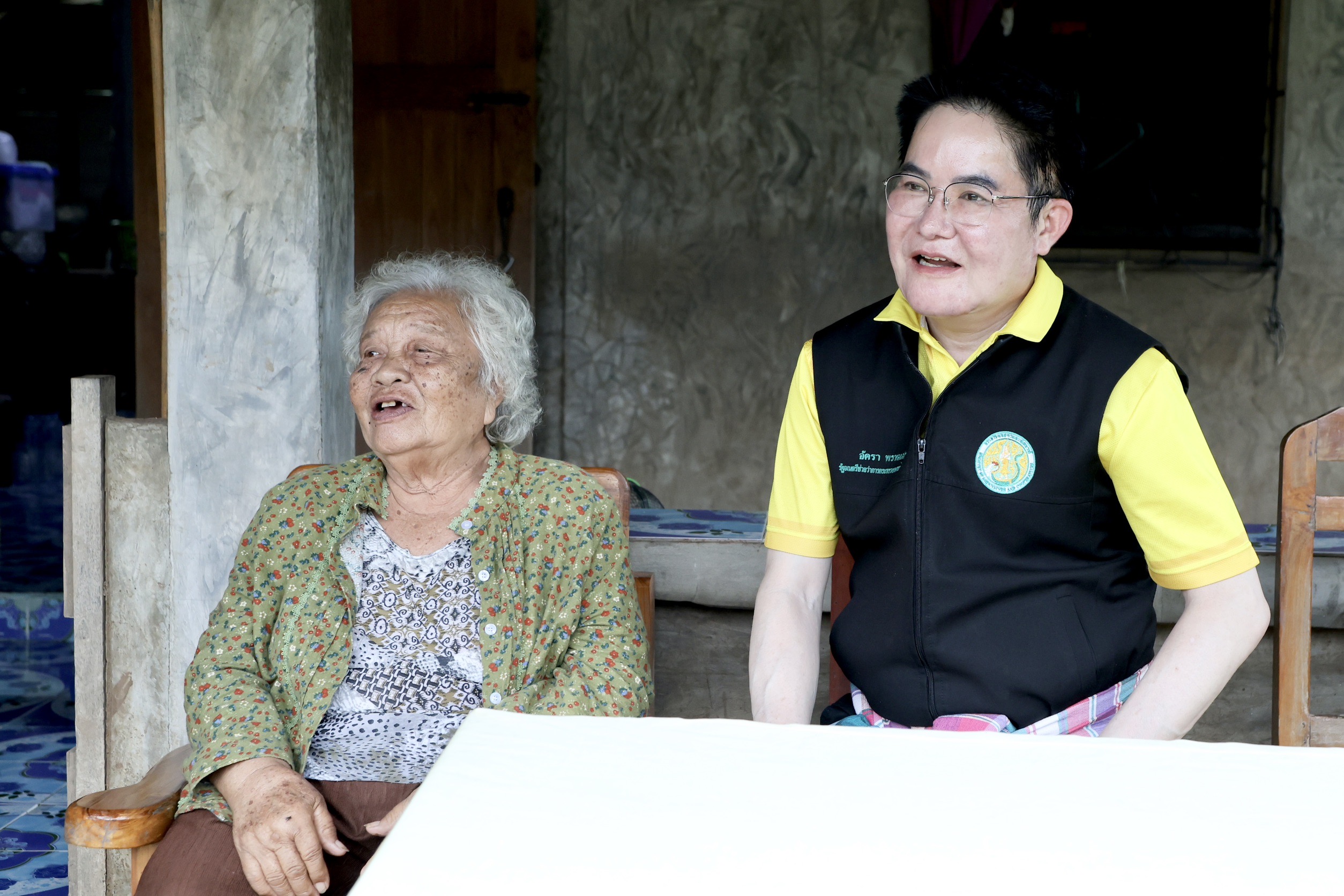 รมช.อัครา ลงพื้นที่ช่วยเกษตรกรแก้น้ำท่วม ฟื้นฟูแหล่งน้ำ ชวนเกษตรกรเปลี่ยนโรงเรียนร้าง หวังเป็น “ศูนย์ข้าวชุมชน” สร้างวิสาหกิจชุมชน ยกระดับชีวิตเกษตรกร 17 S 134021187