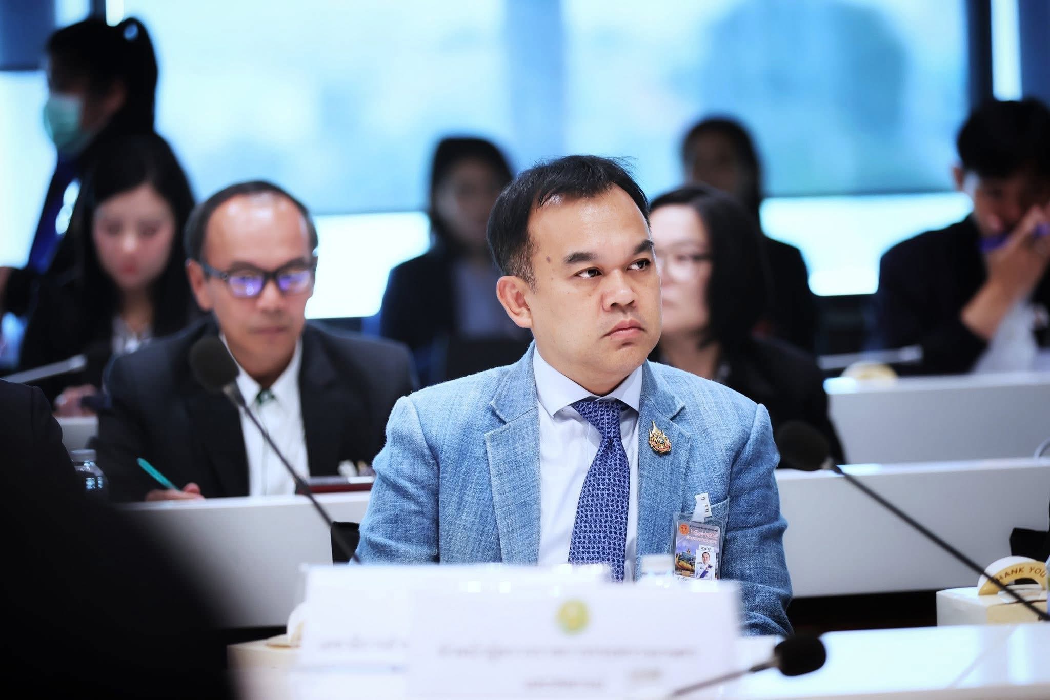 อนุกรรมการ นบข. (ด้านการผลิต) เคาะช่วยเหลือชาวนาผู้ปลูกข้าวนาปี ปี68/69 ไร่ละ 1,200 บาท ไม่เกิน 10ไร่ วงเงินราว 40,000 ล้าน ส่วนไร่ละ1,000 บาท ช่วยเหลือผู้ปลูกข้าวนาปรัง เตรียมรวบรวมความเห็น ทั้งข้อดีข้อเสีย ส่งนบข. ใหญ่พิจารณาทบทวนและเห็นชอบ 4 S 15221109